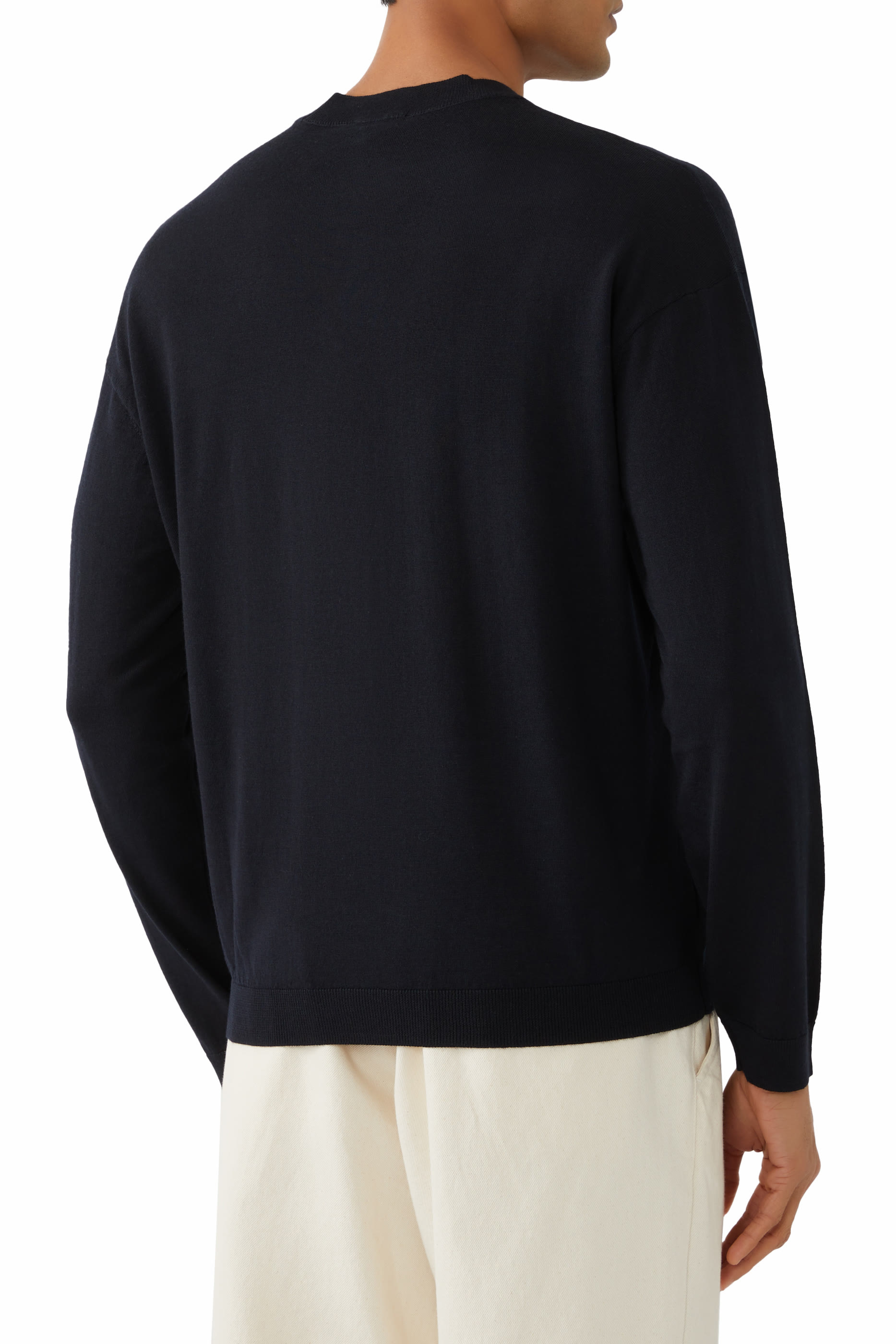 كنزة بشعار الماركة