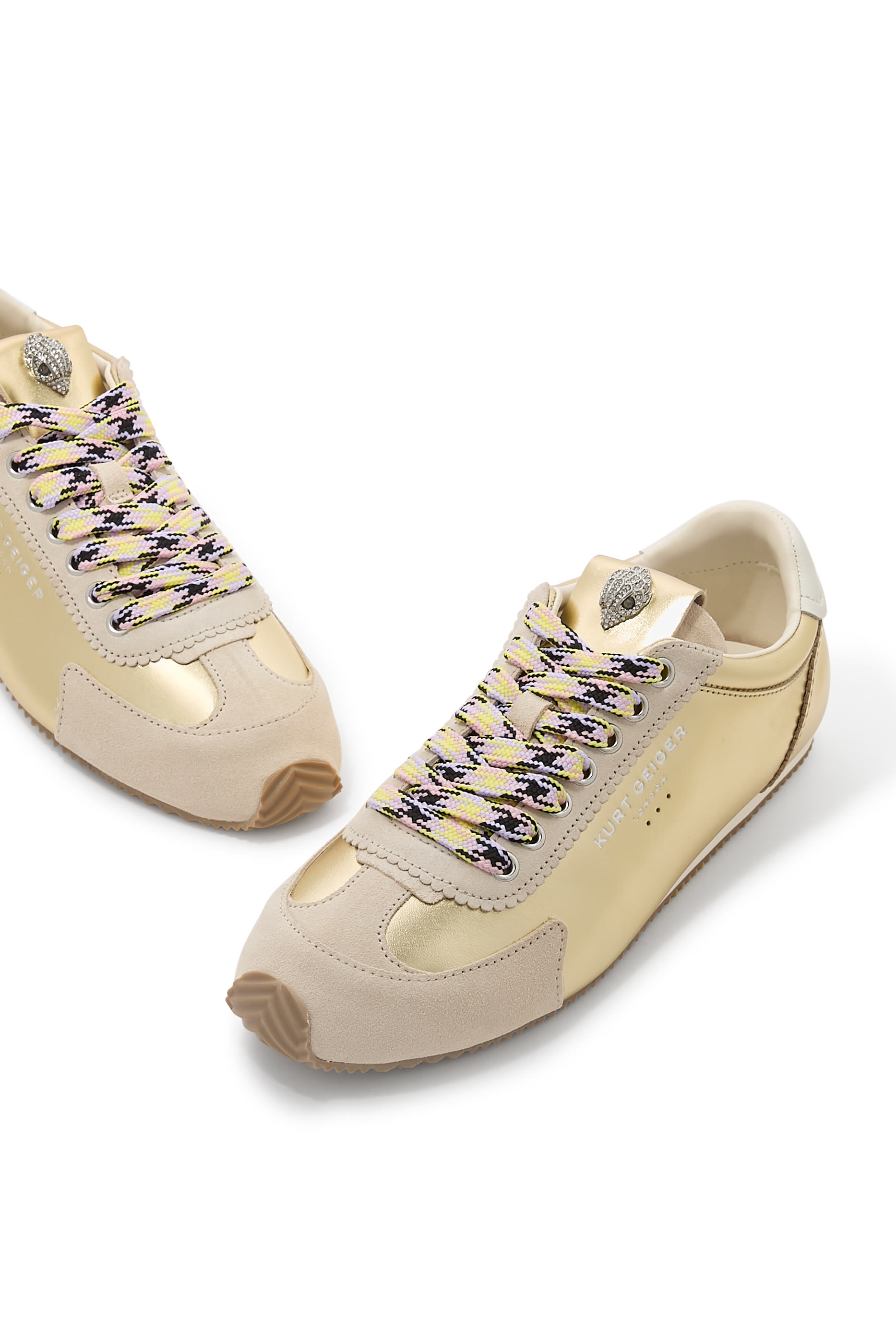 سنيكرز إيسلينغتون