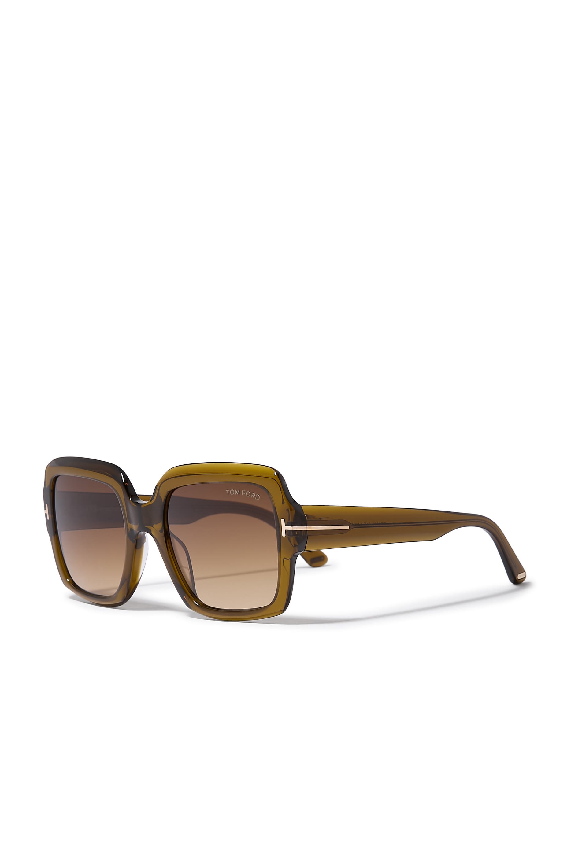 نظارة شمسية بإطار كبير