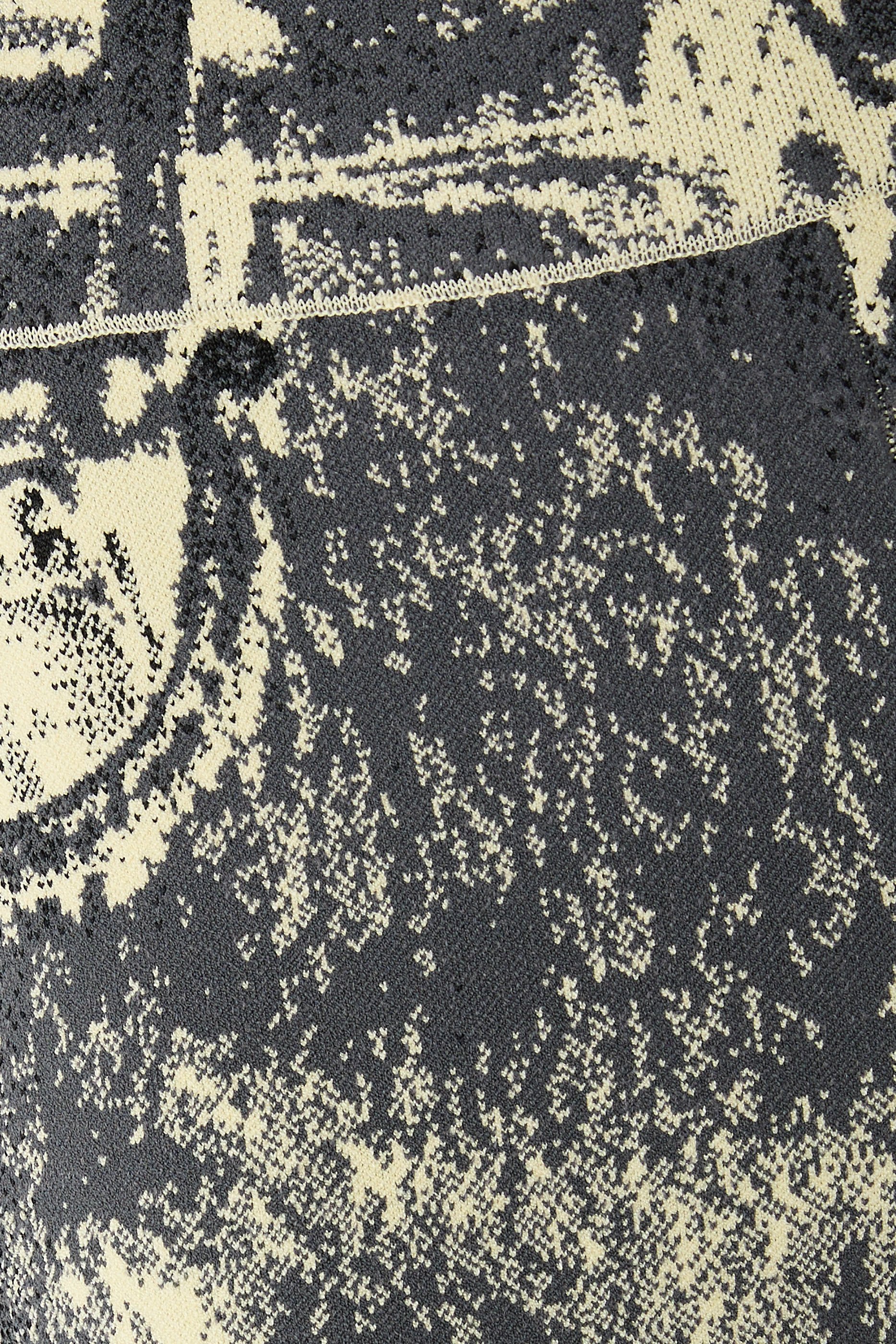 بنطال زهرة بقصة ساق واسعة