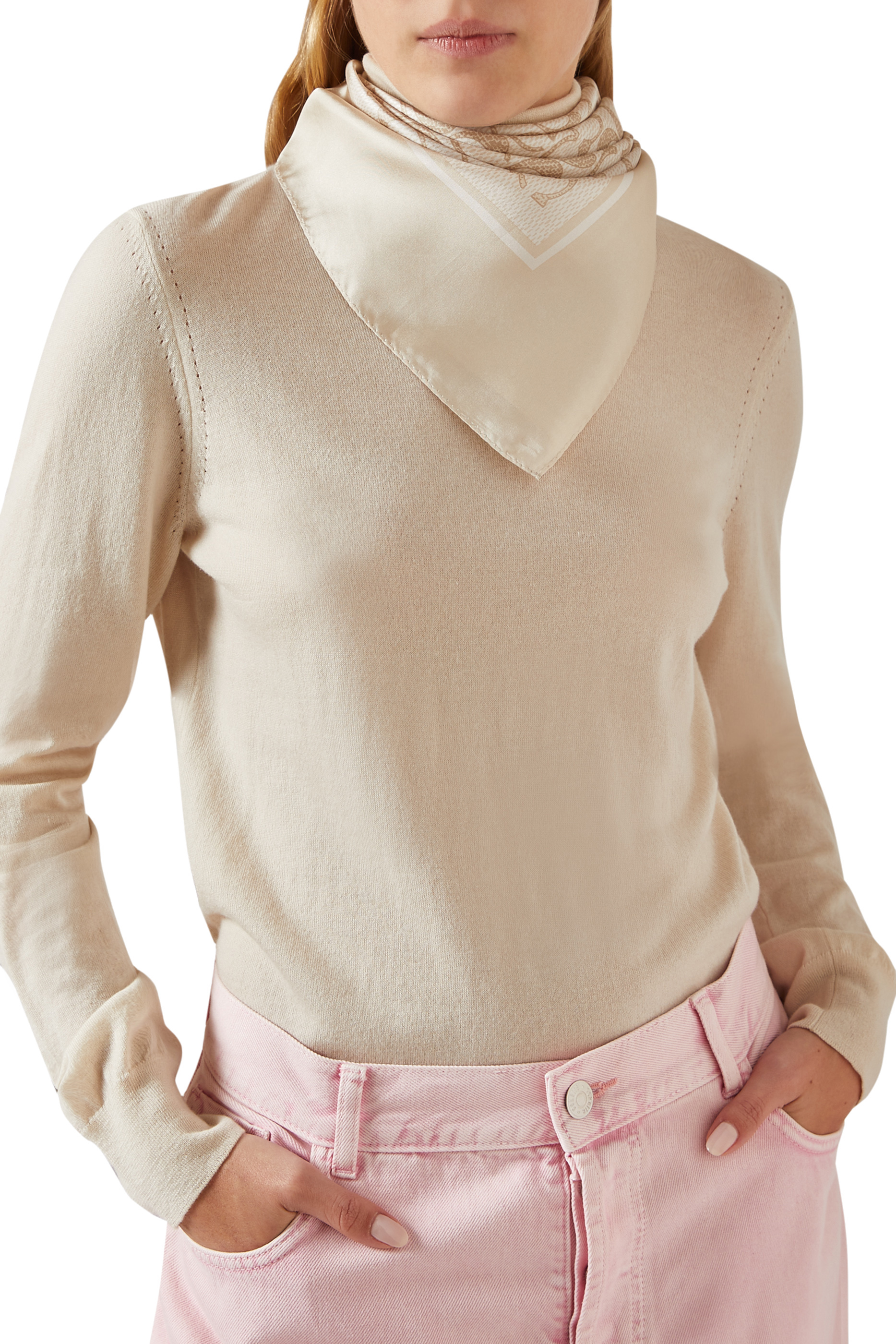 وشاح مربع كلاسيكي بطبعة شعار الماركة حرير