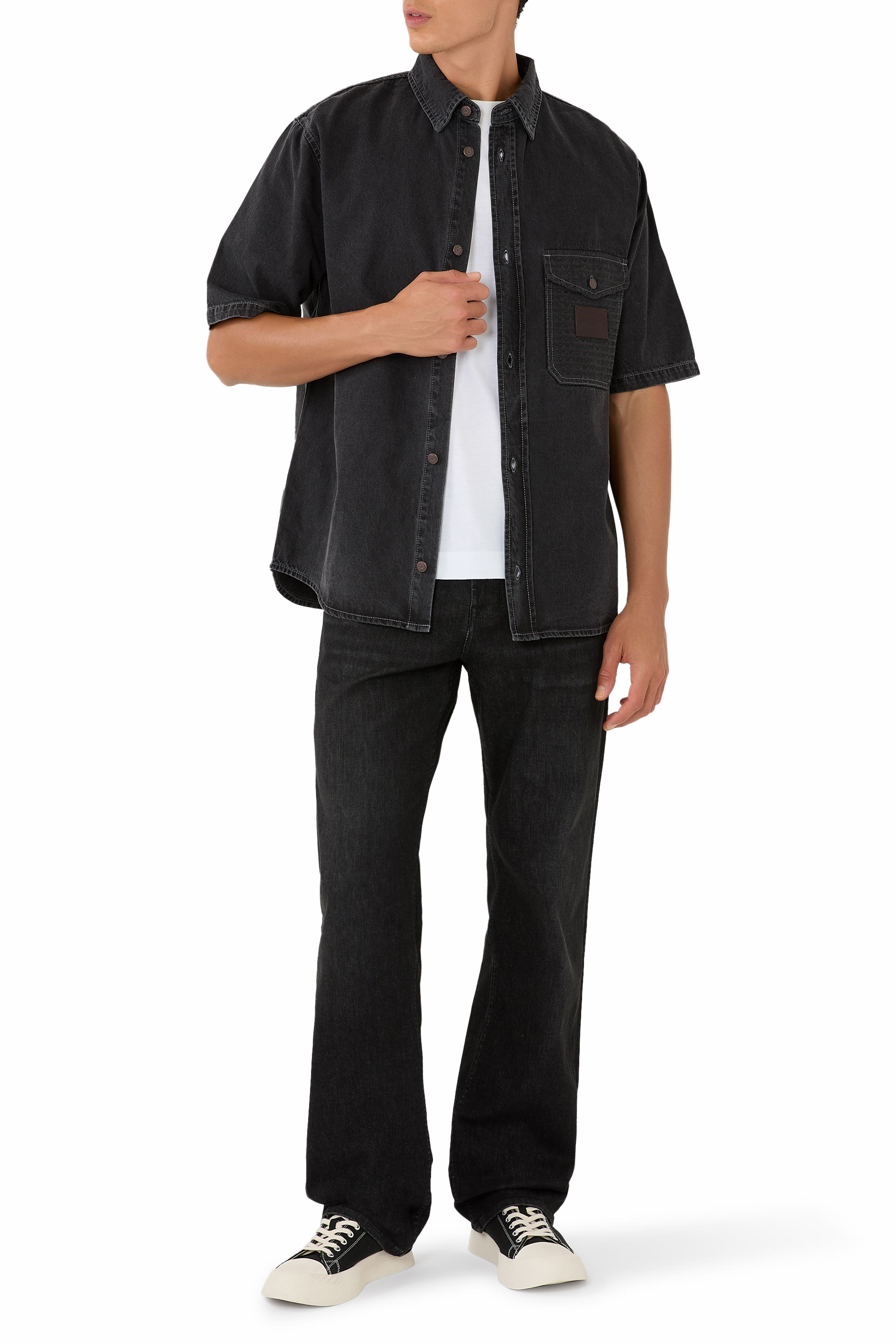 قميص بأكمام قصيرة وقصة مريحة دنيم