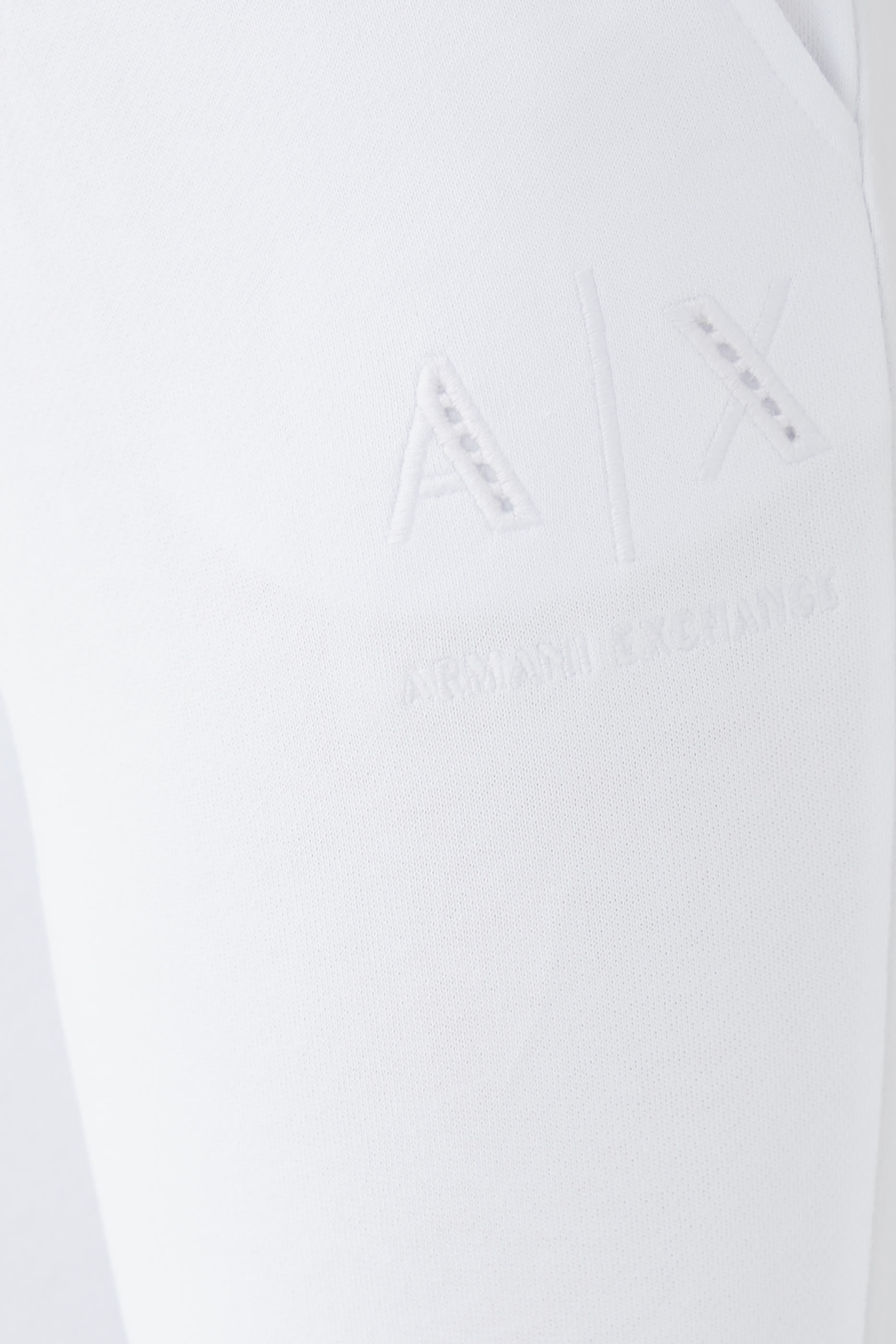 بنطال رياضي بشعار الماركة