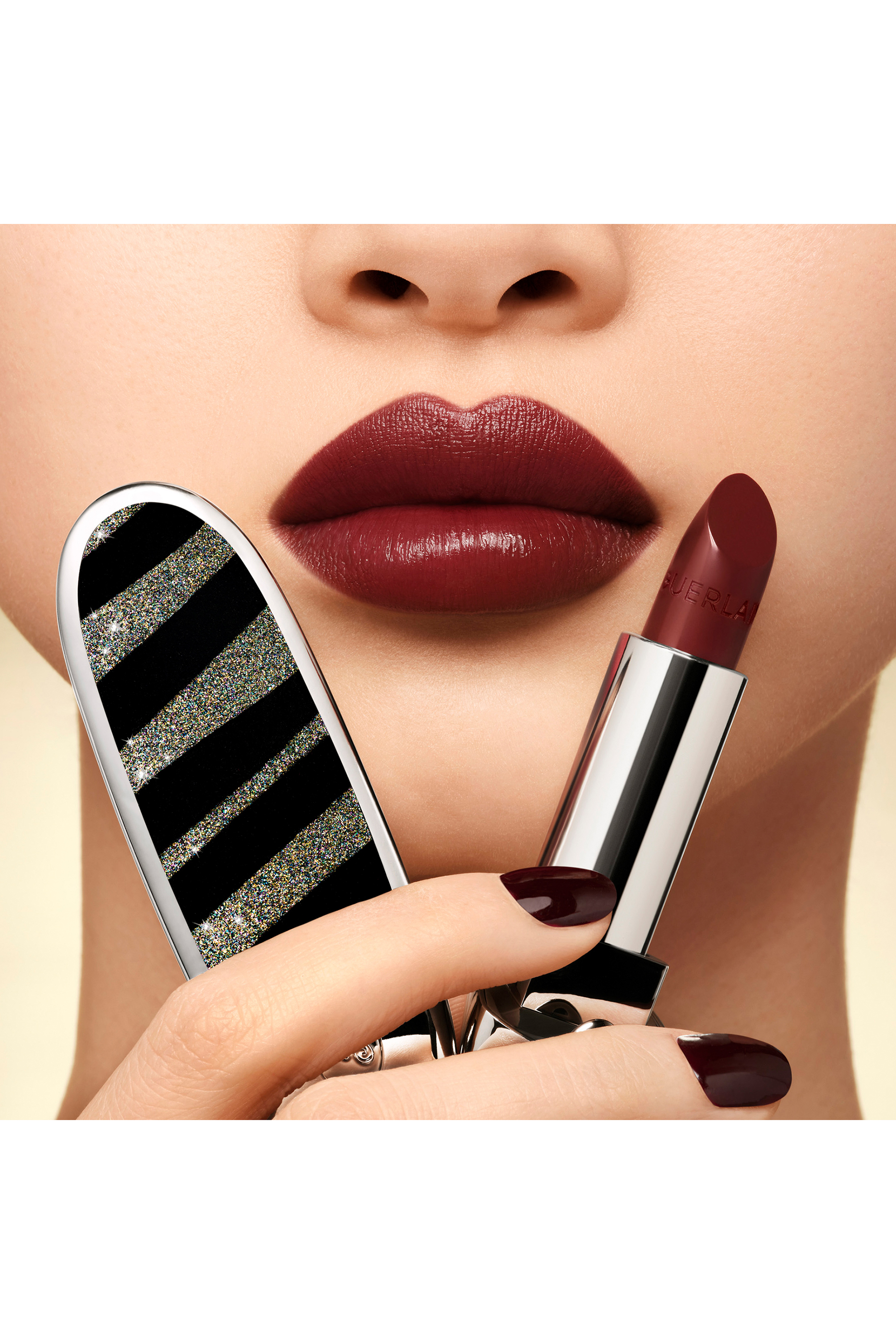 عبوة أحمر شفاه جليتري تايغر روج جي