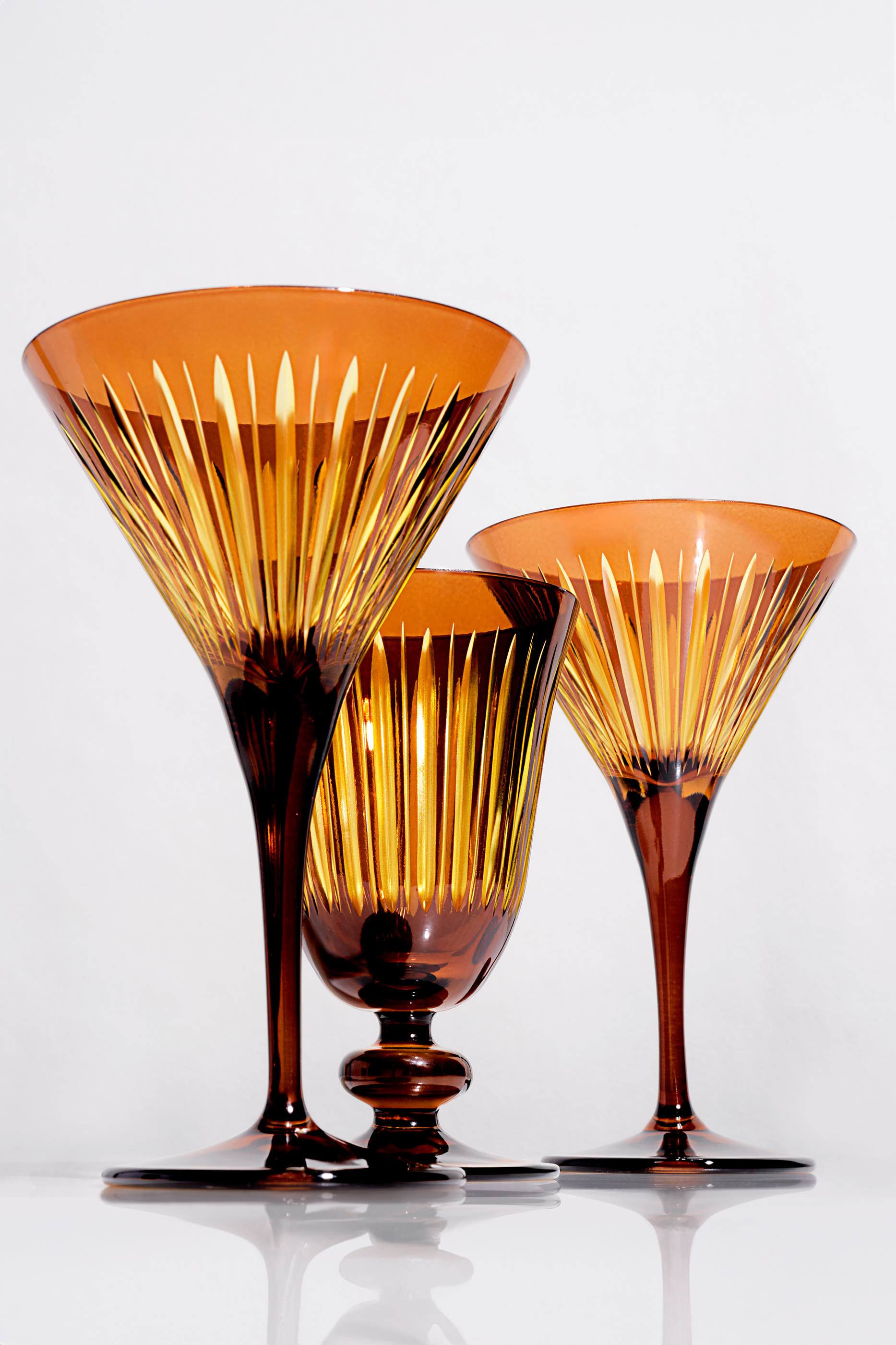 طقم كؤوس مشروبات فاخرة بريزم امبر، 4 قطع