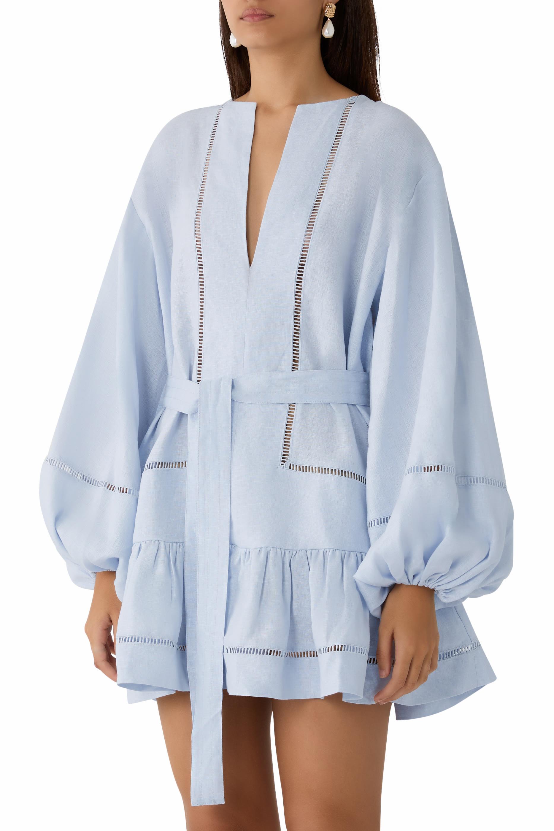 فستان تومي قصير بأكمام منفوخة