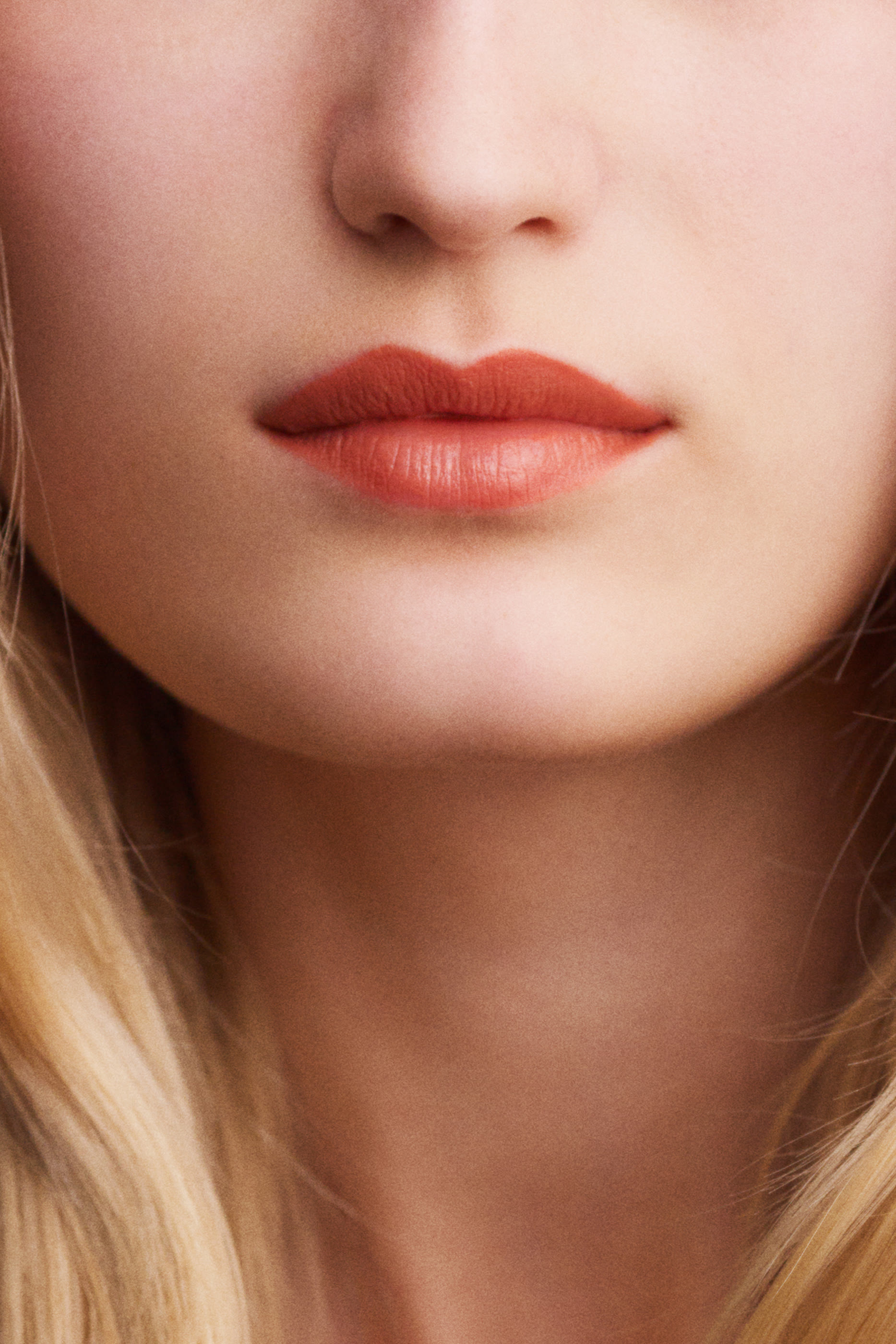 مجموعة أحمر الشفاه Rouge Hermès, عبوة لإعادة ملء أحمر الشفاه بتركيبة ساتانية