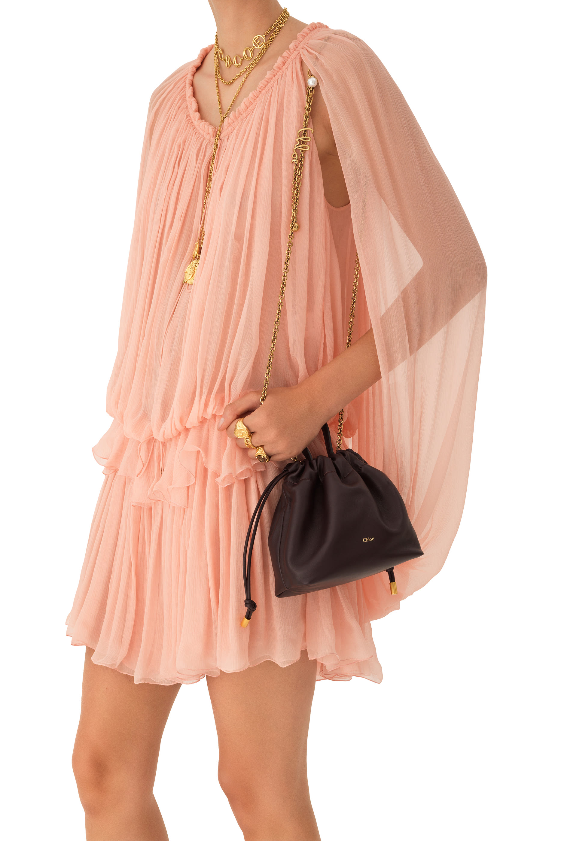 حقيبة كتف صغيرة بشعار الماركة