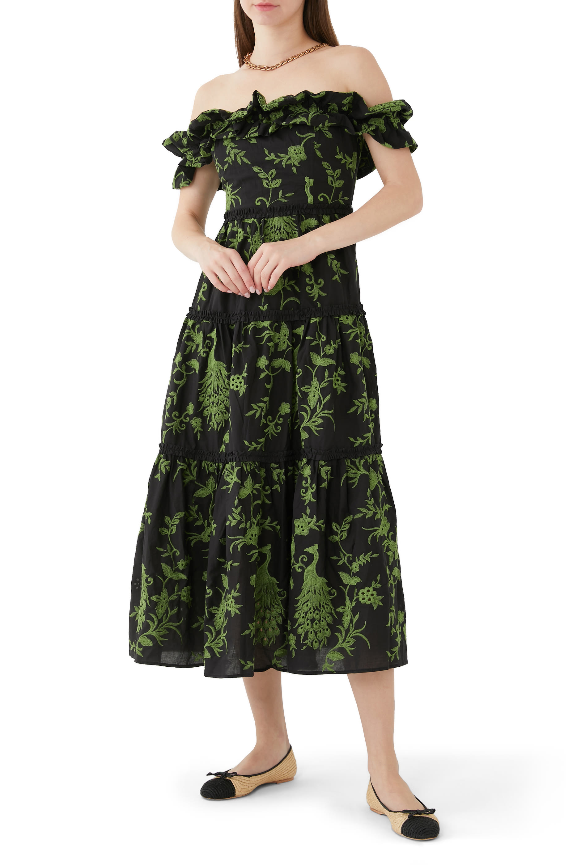 فستان فيليريموس بأكتاف مكشوفة