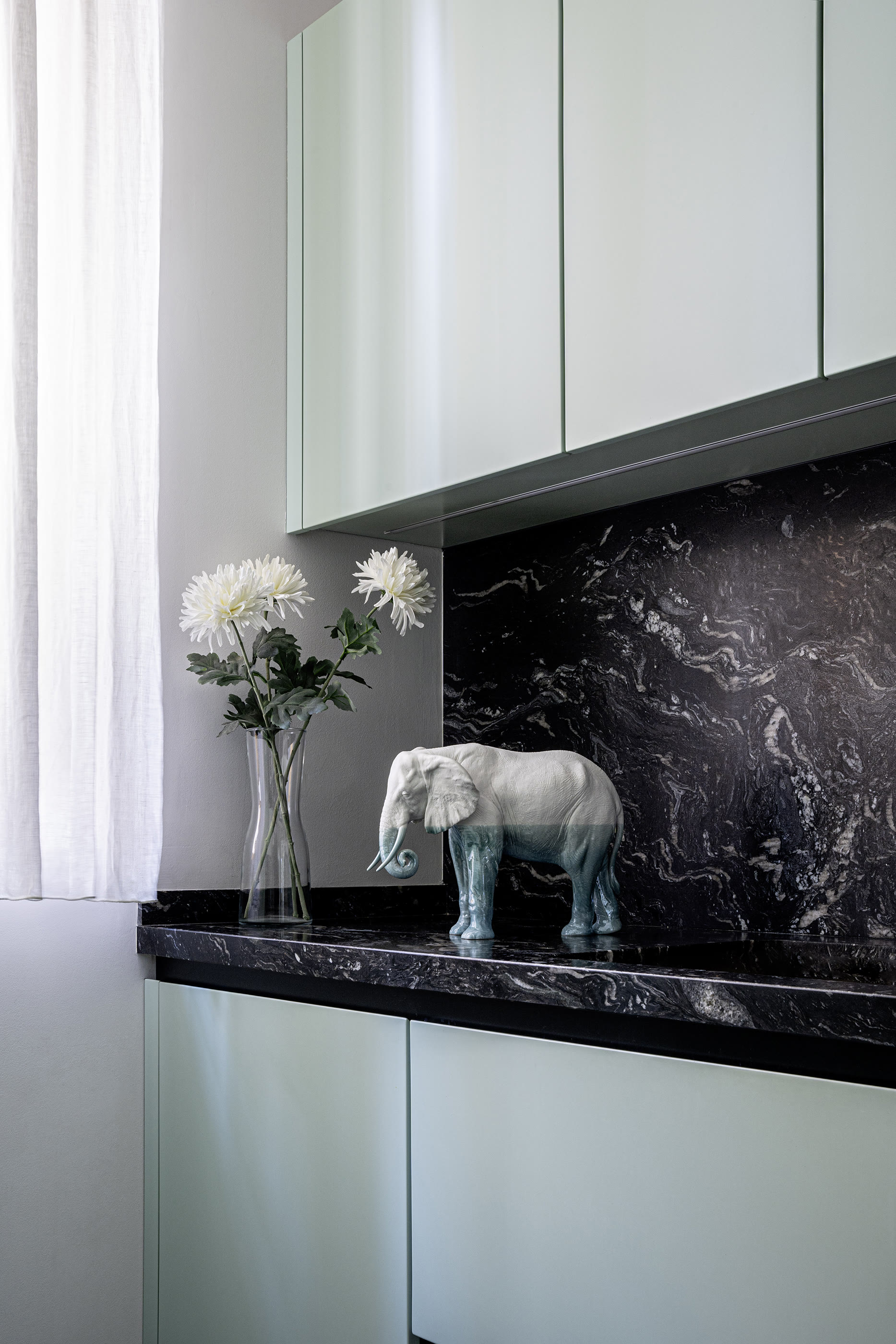 قطعة ديكور منحوتة أندرواتر بتصميم فيل