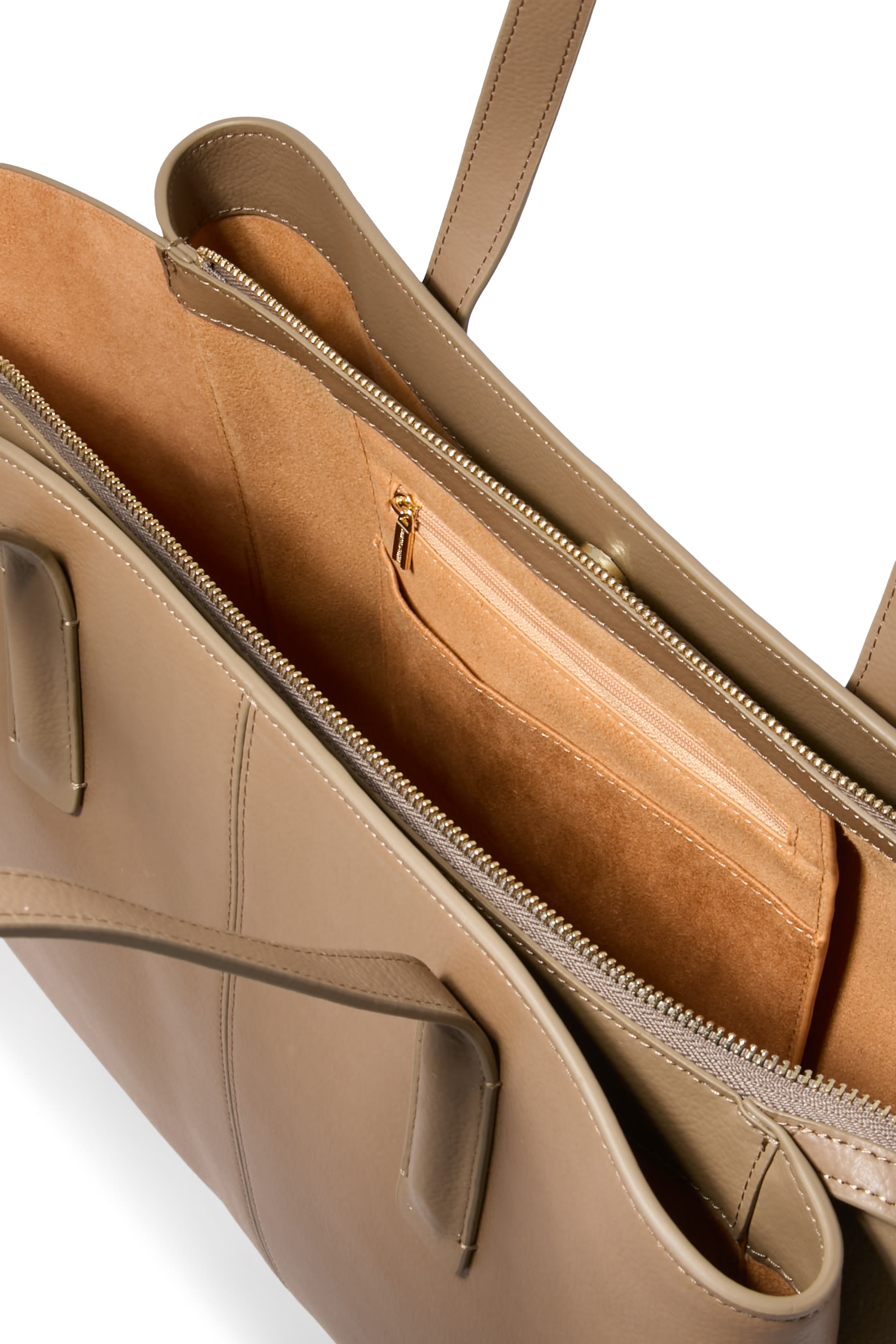 حقيبة يد بالوما