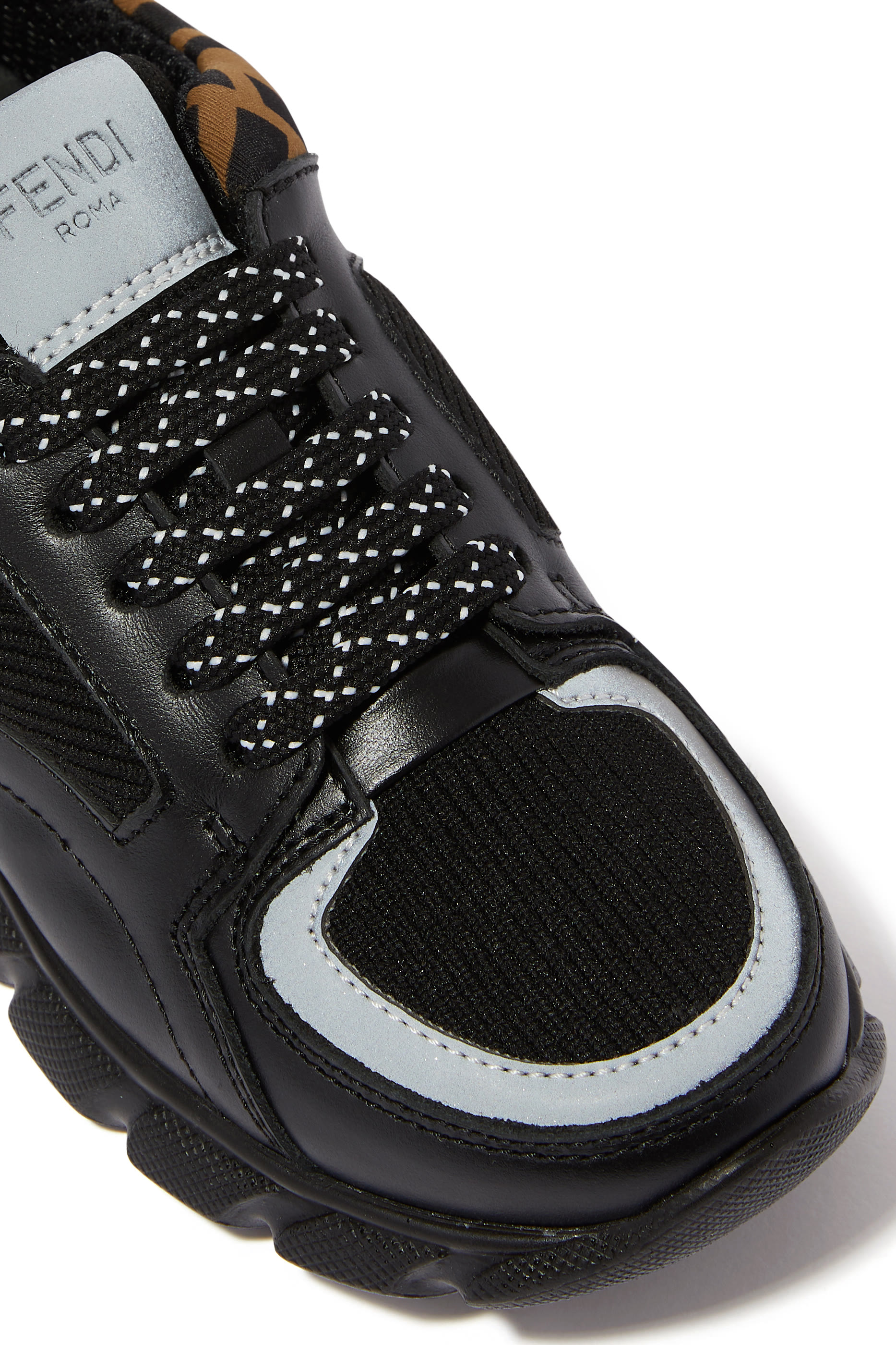 سنيكرز جلد نابا