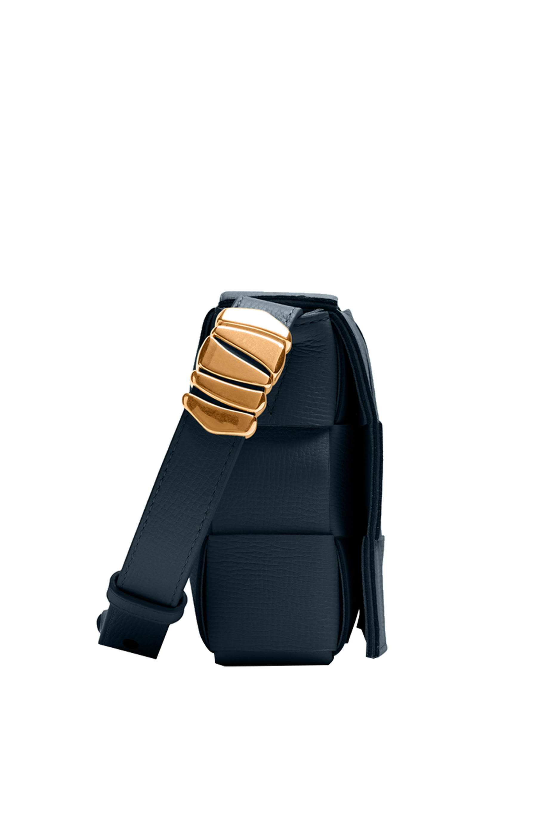 حقيبة كروس بودي كاسيت بتصميم مجدول