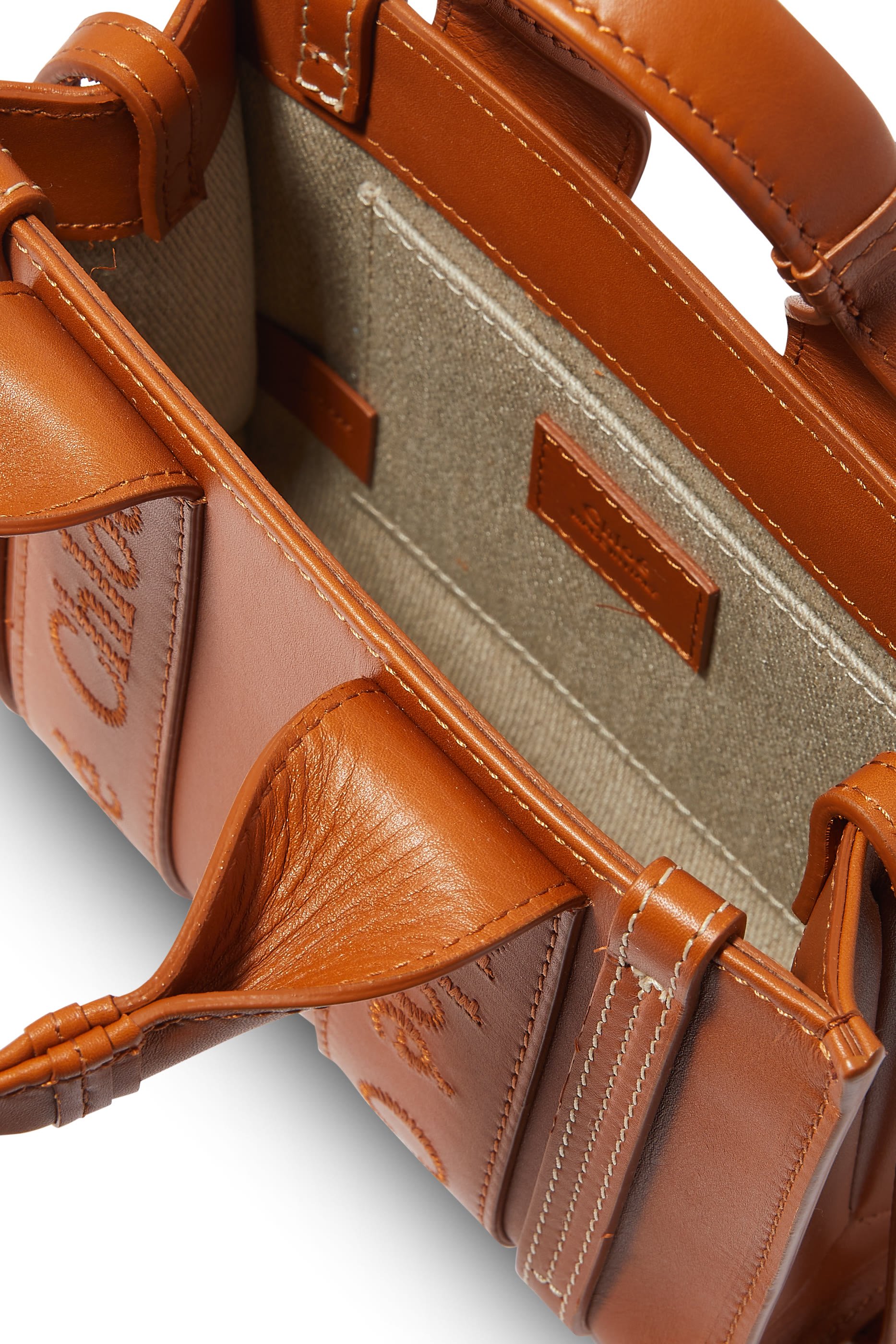 حقيبة يد وودي صغيرة