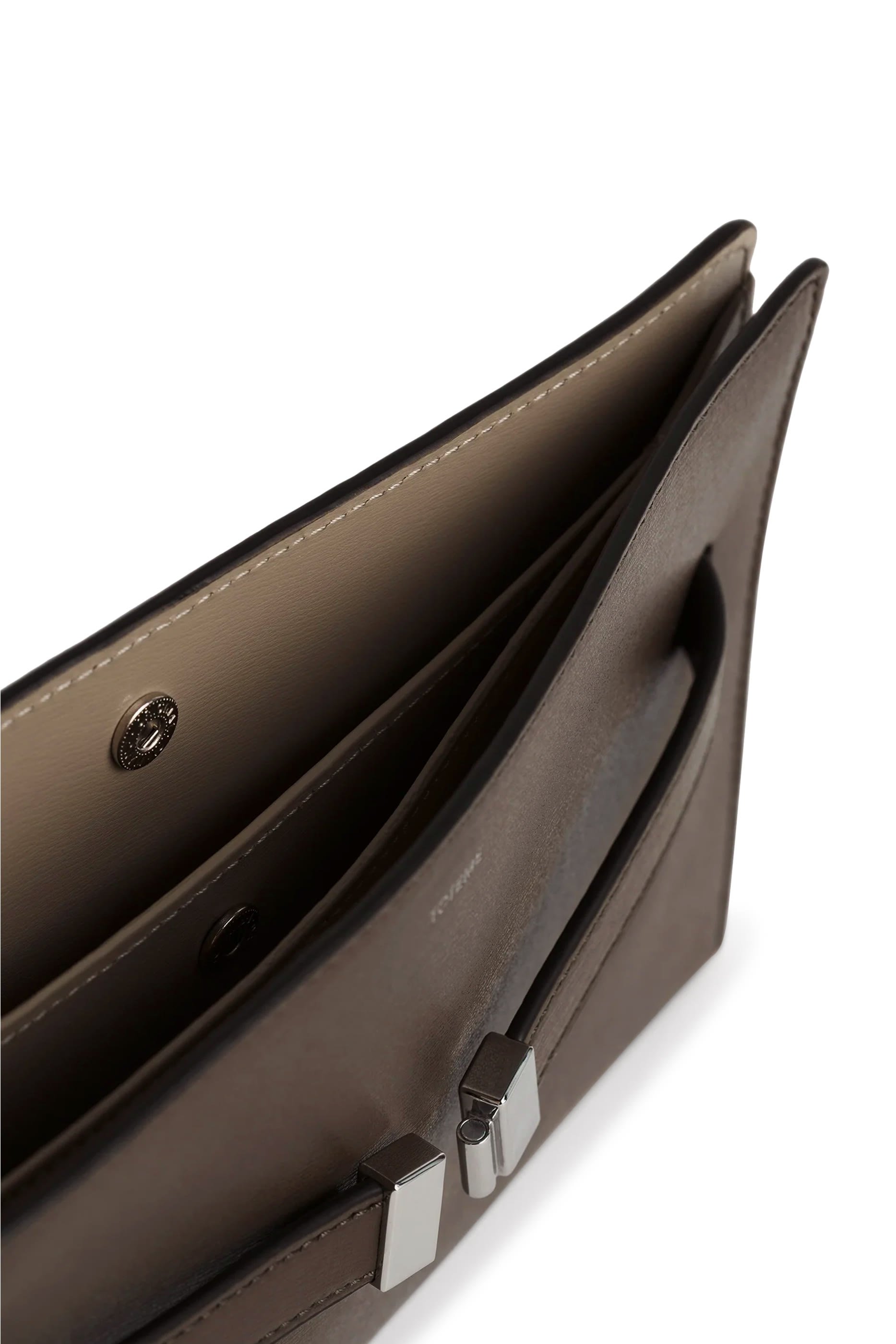 حقيبة كروس بودي بحمالة جلد