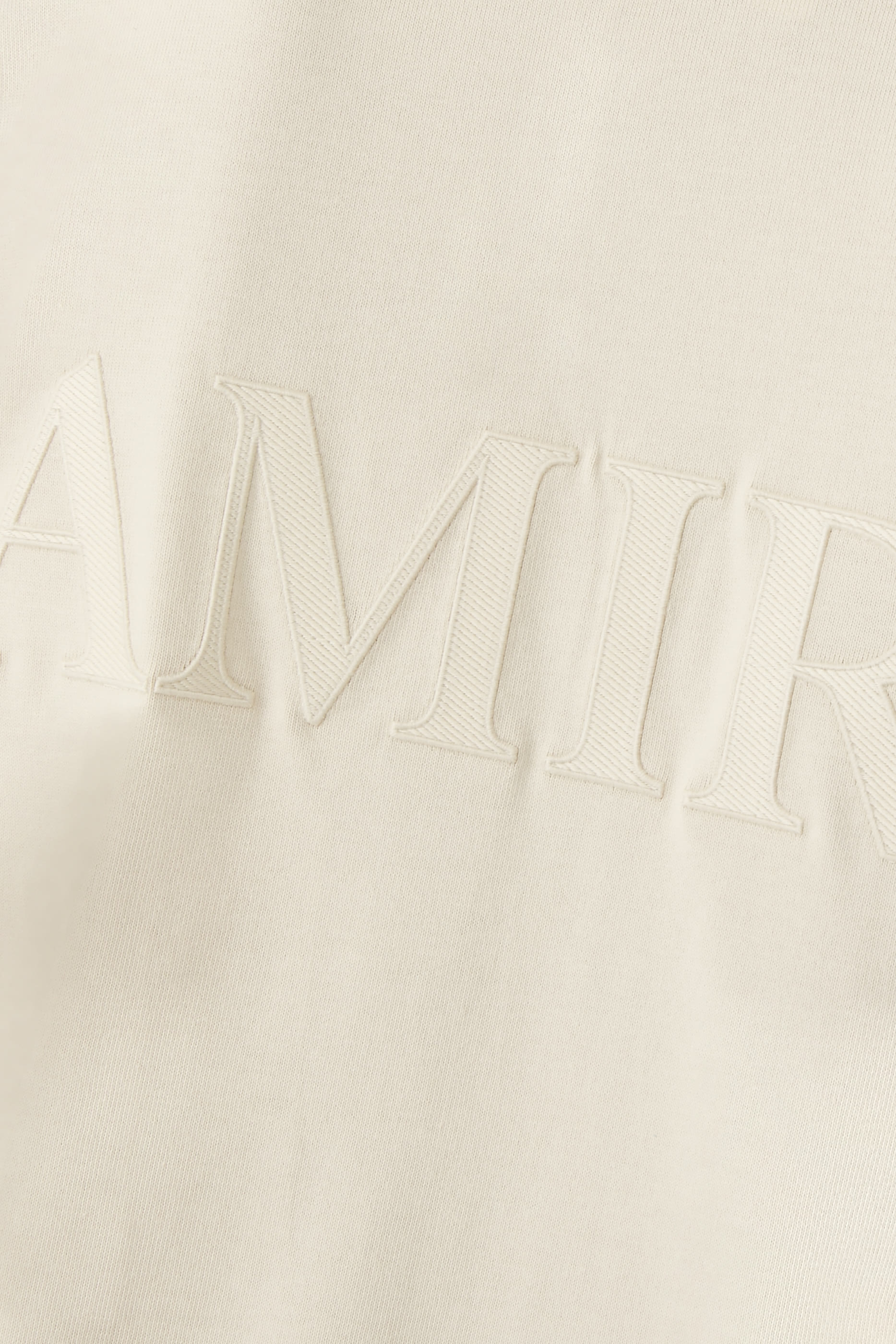 تيشيرت بقصة فضفاضة