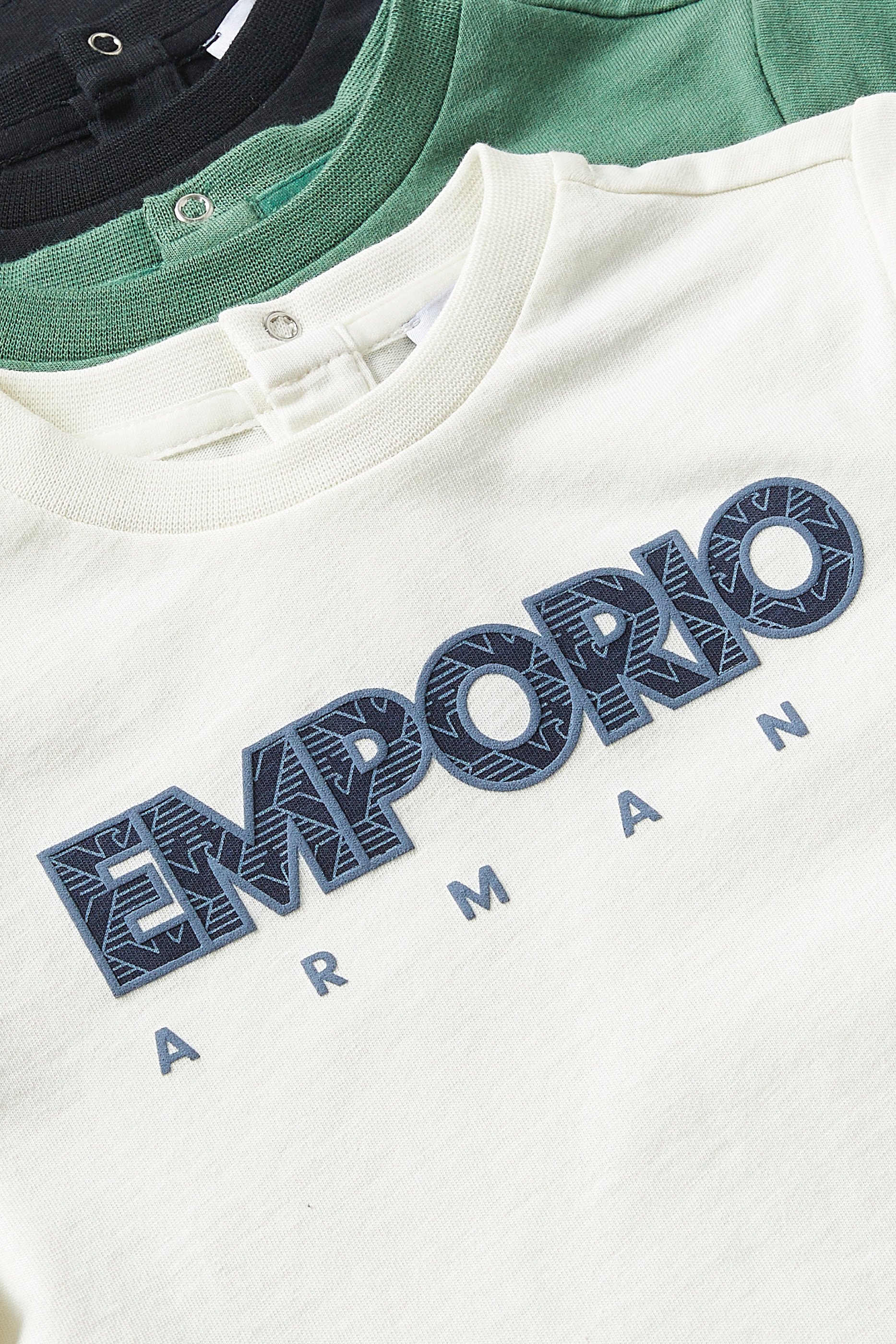 طقم تيشيرت بشعار الماركة للأطفال، ثلاث قطع