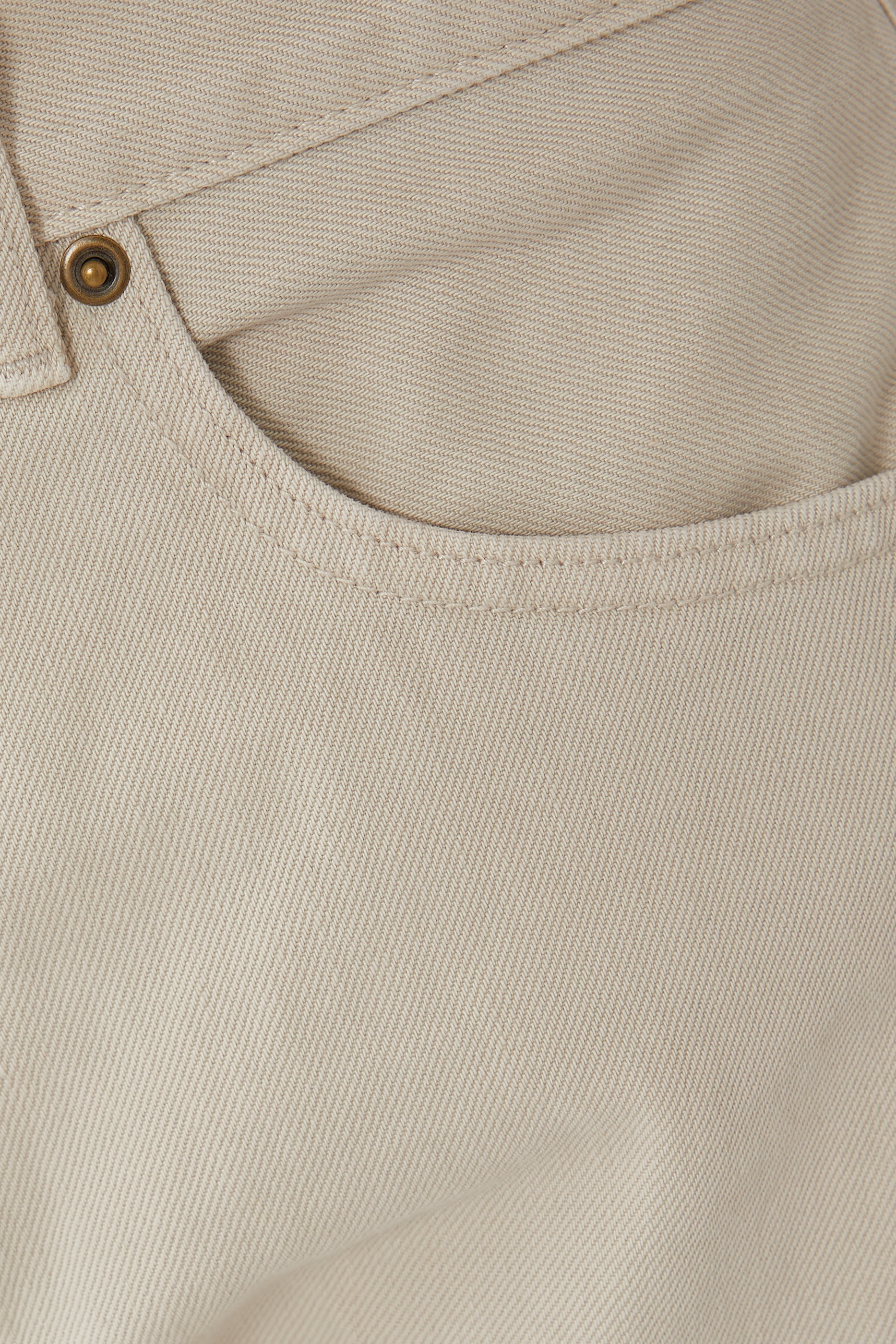 بنطال جينز بخمسة جيوب