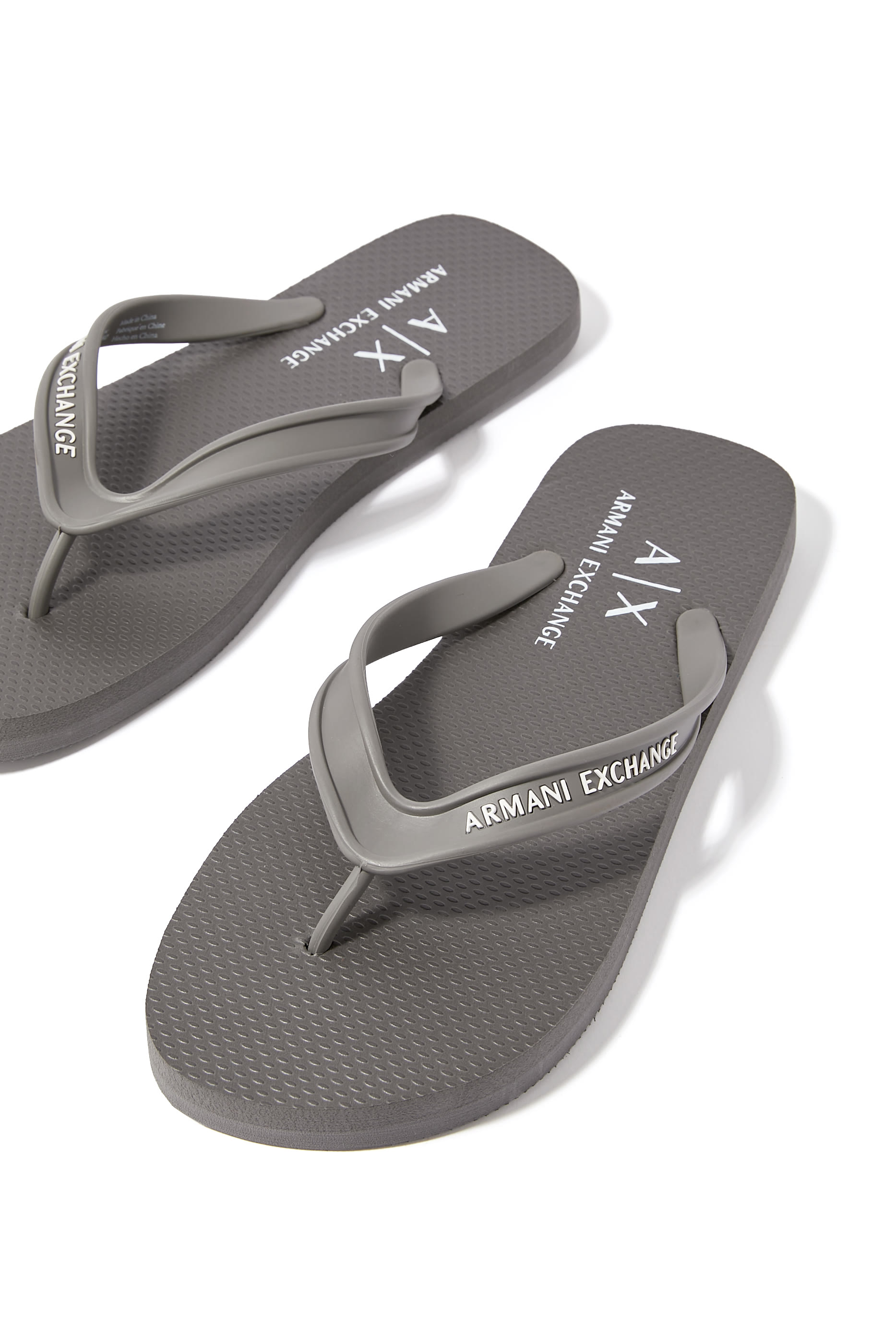 حذاء خفيف بشعار حروف الماركة