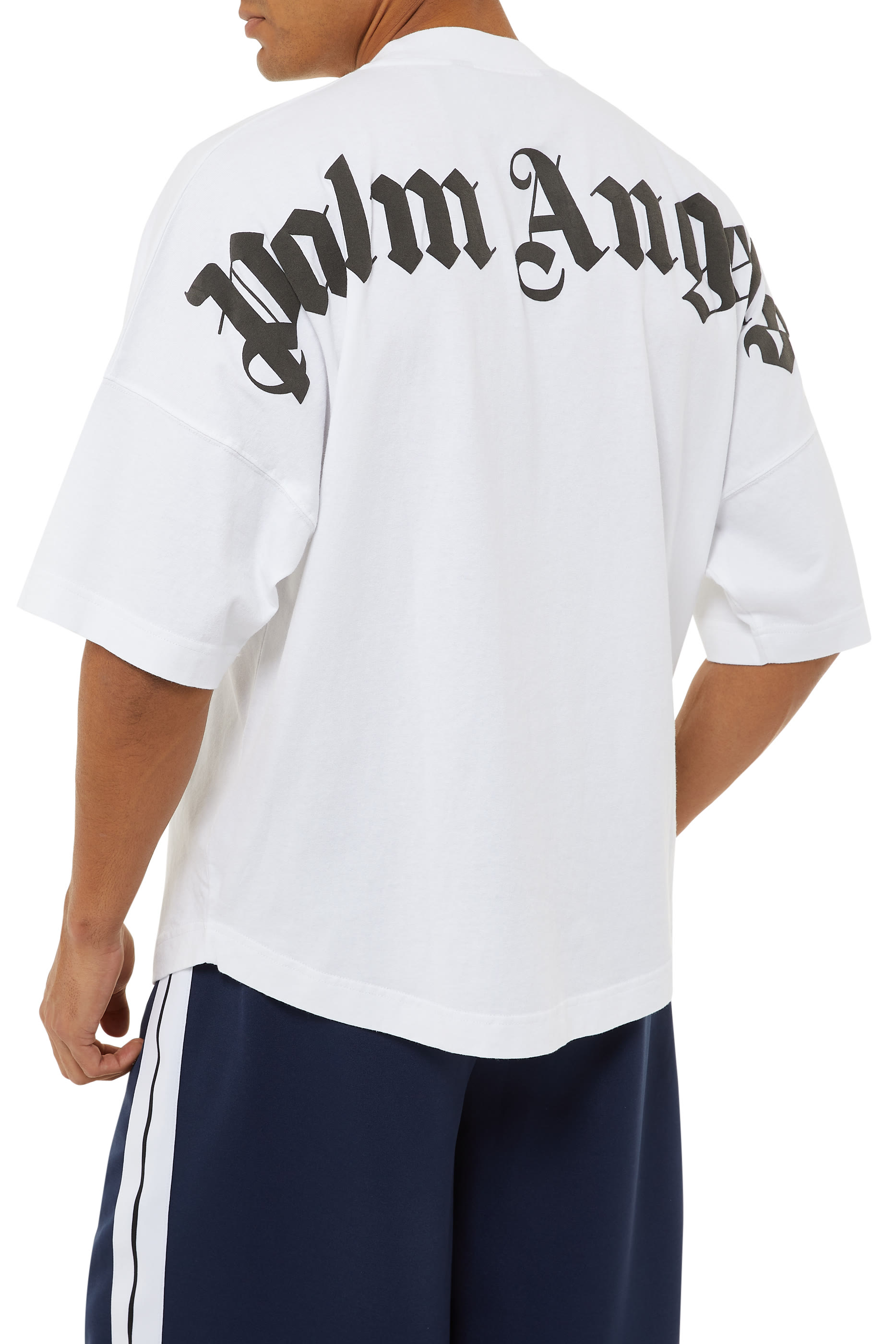 تي شيرت اوفر بشعار الماركة