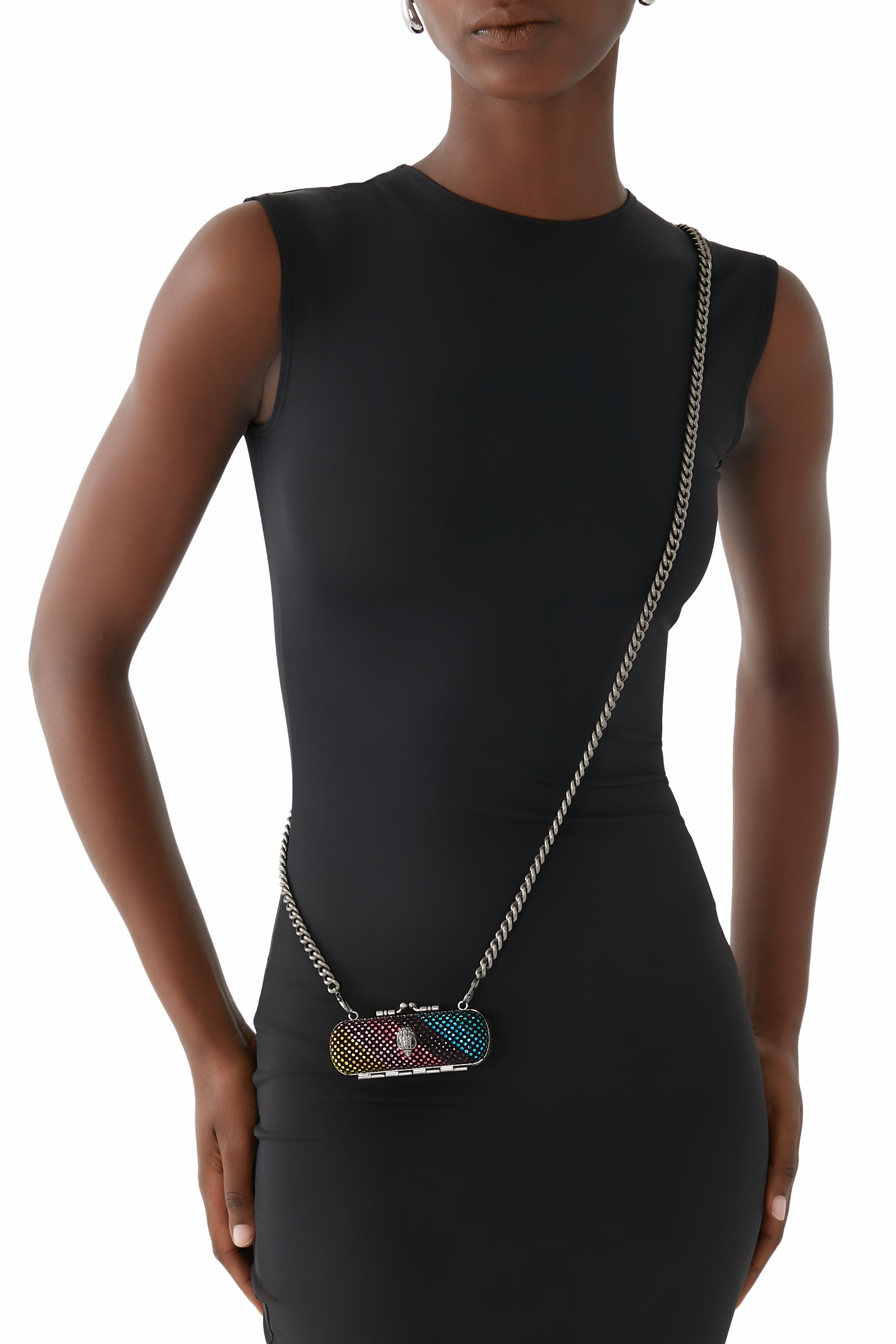 كلاتش بتصميم حافظة أحمر شفاه