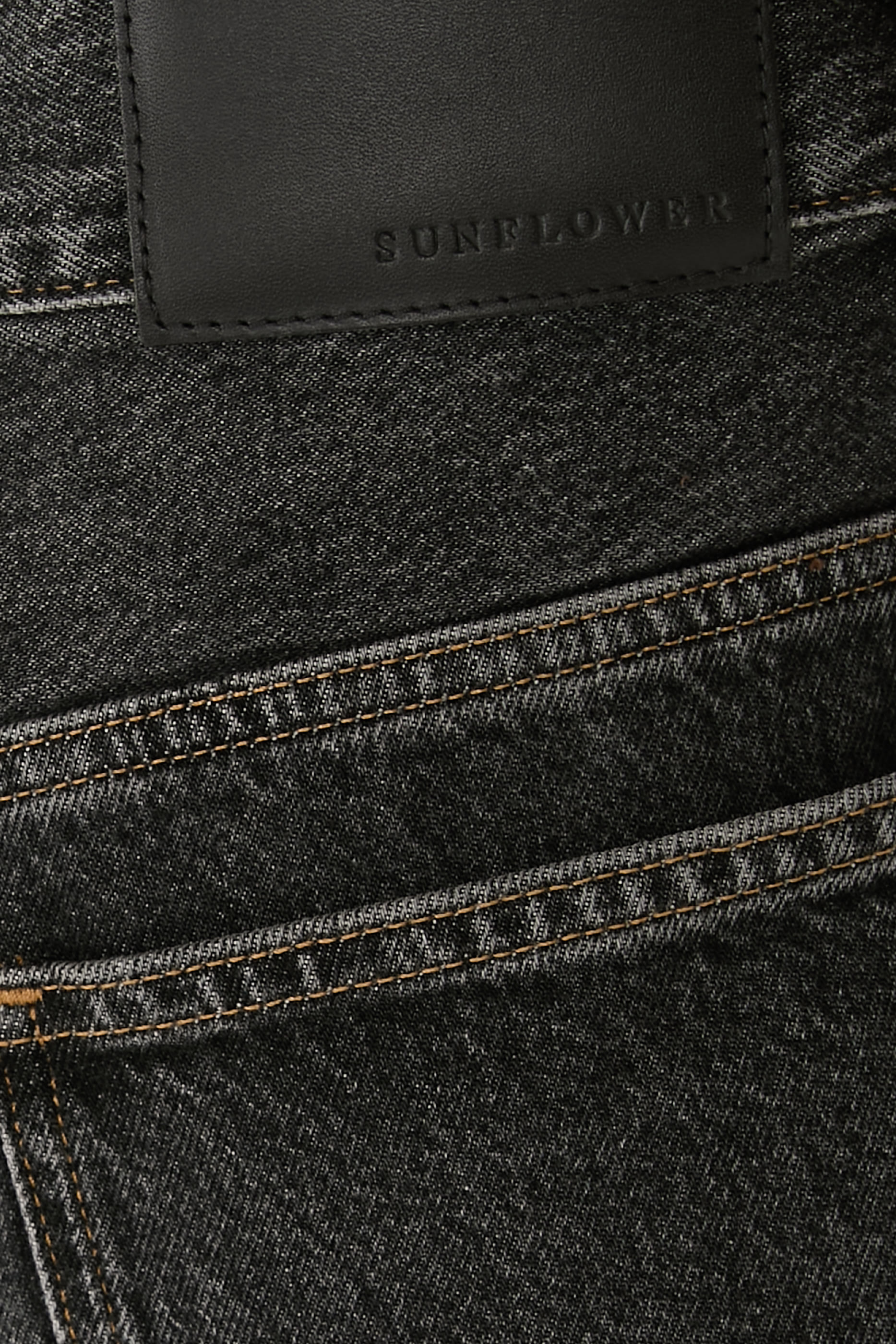 شورت بقصة واسعة للغاية