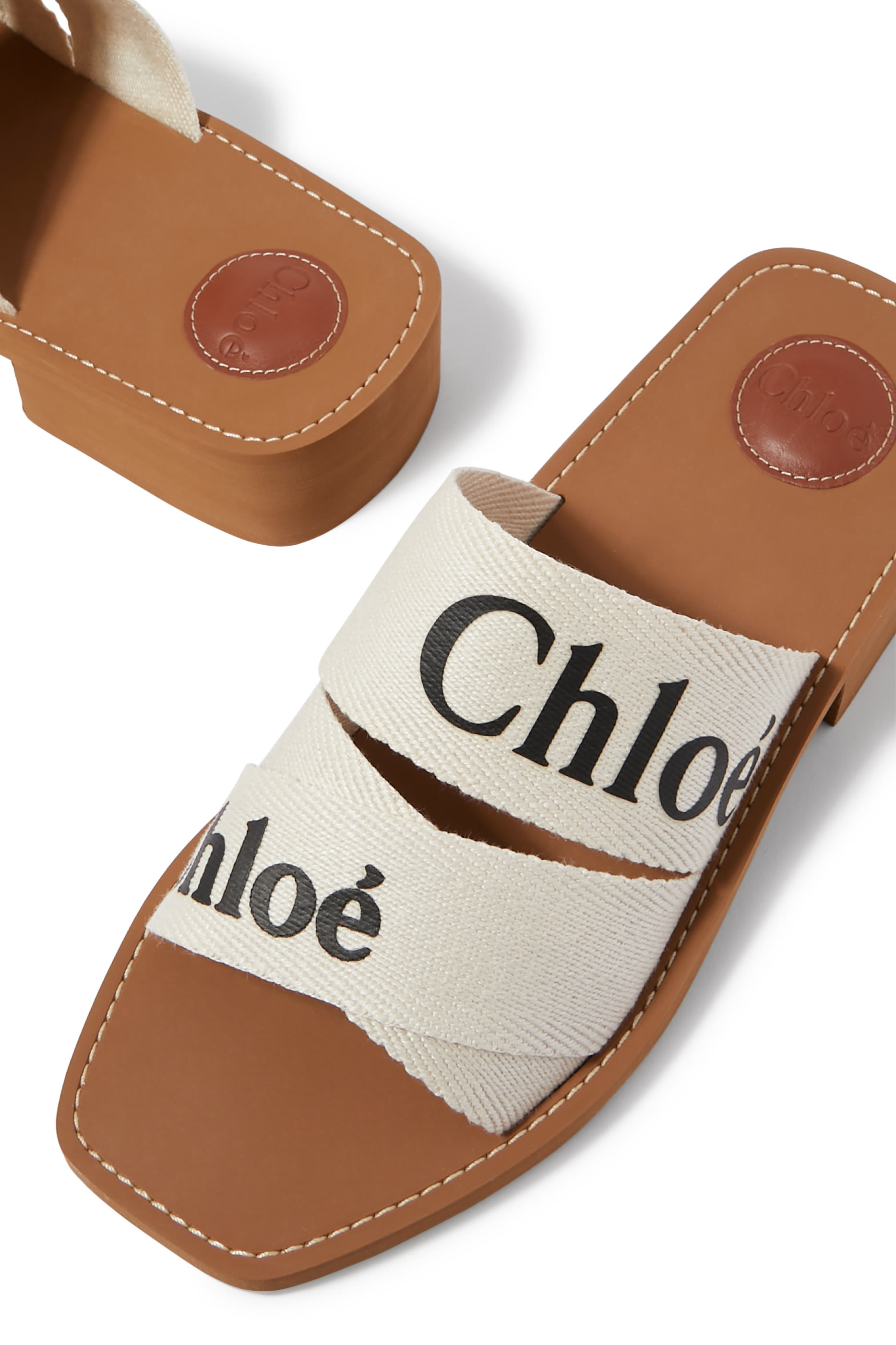 حذاء وودي 45 مفتوح من الخلف