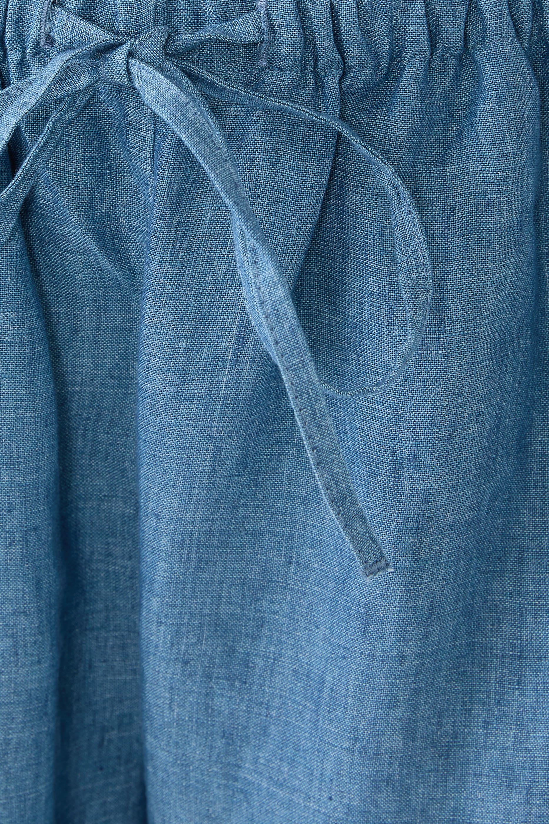 بنطال بقصة مريحة