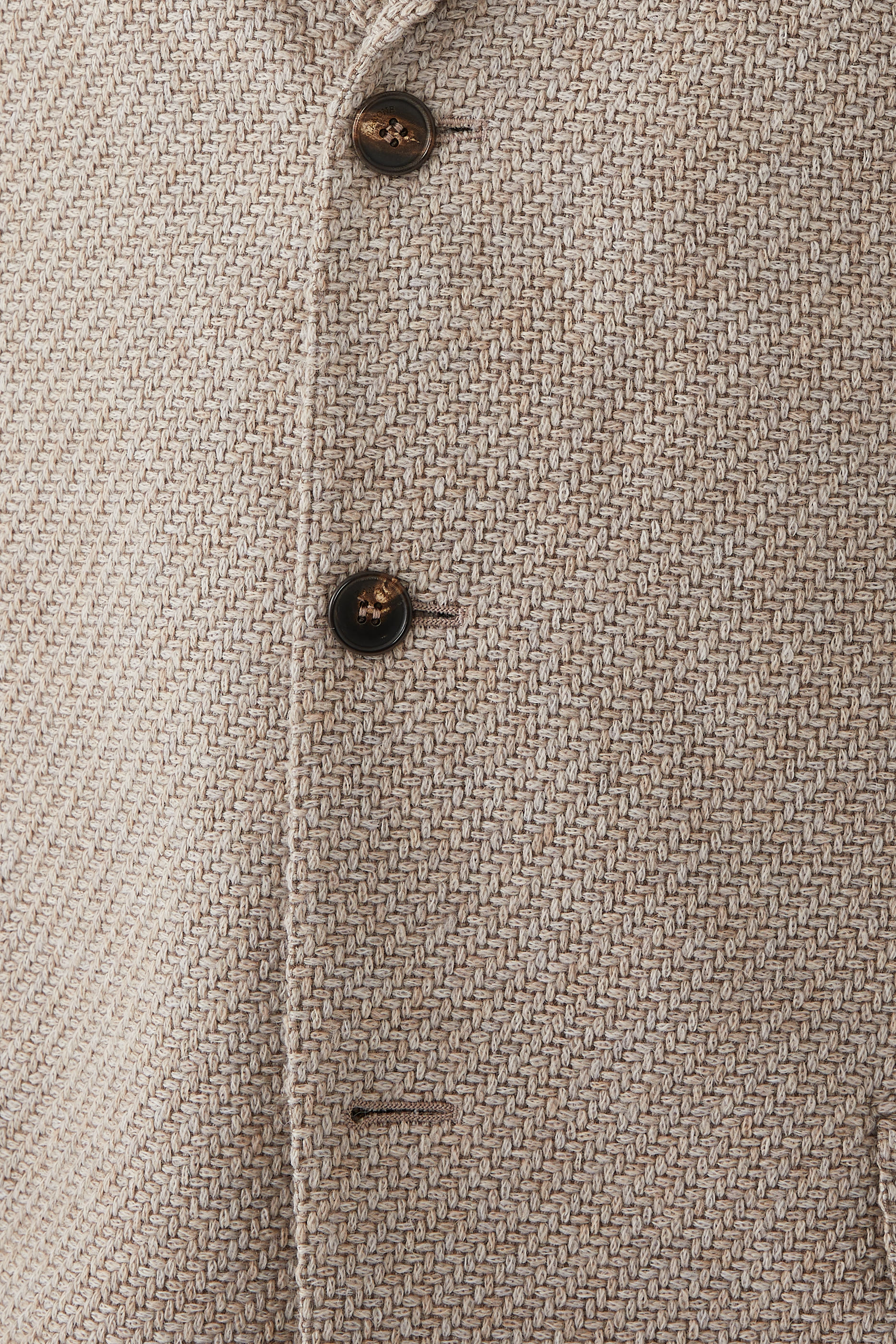 بليزر بأزرار