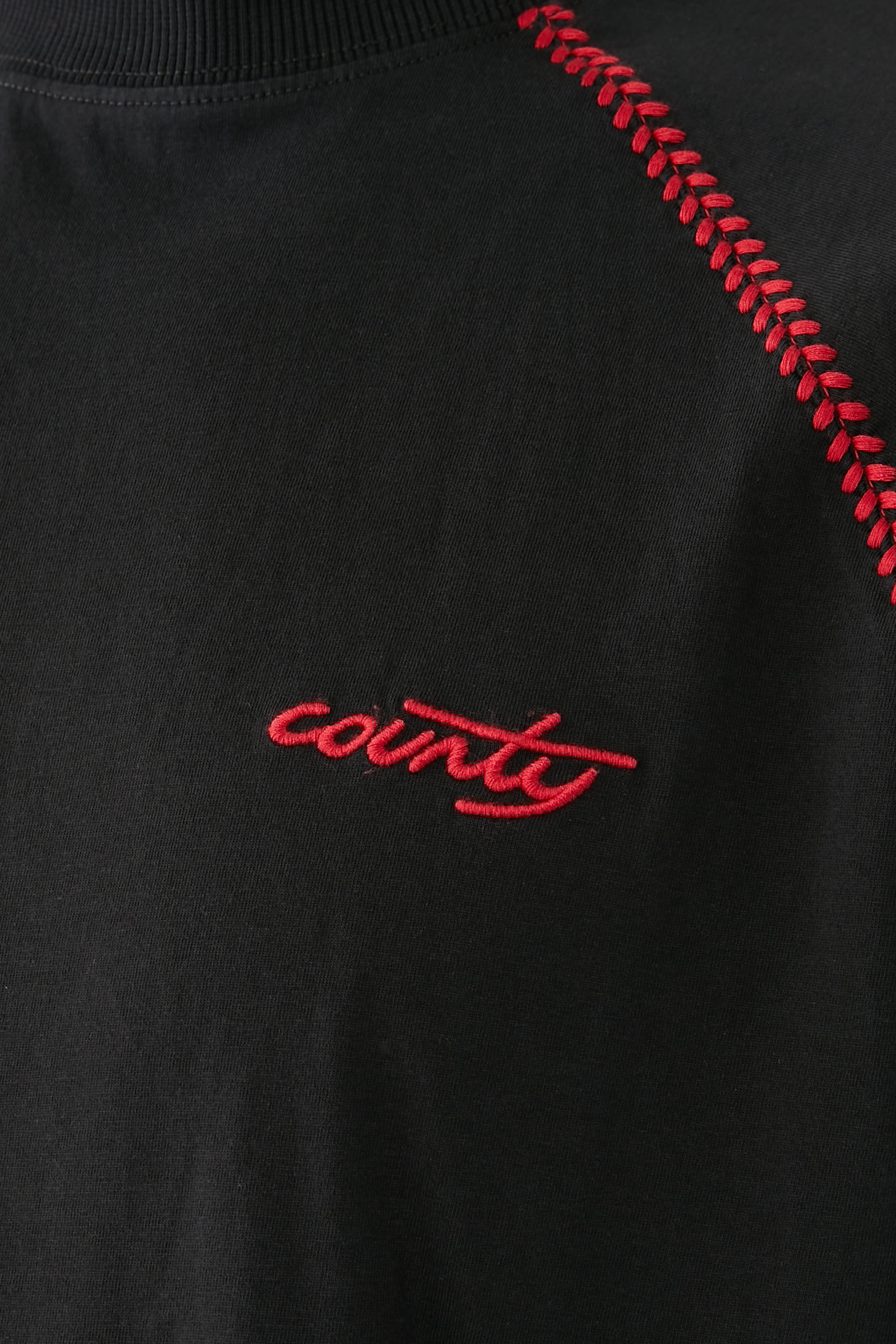 تيشيرت بشعار كونتي اوف ميلان