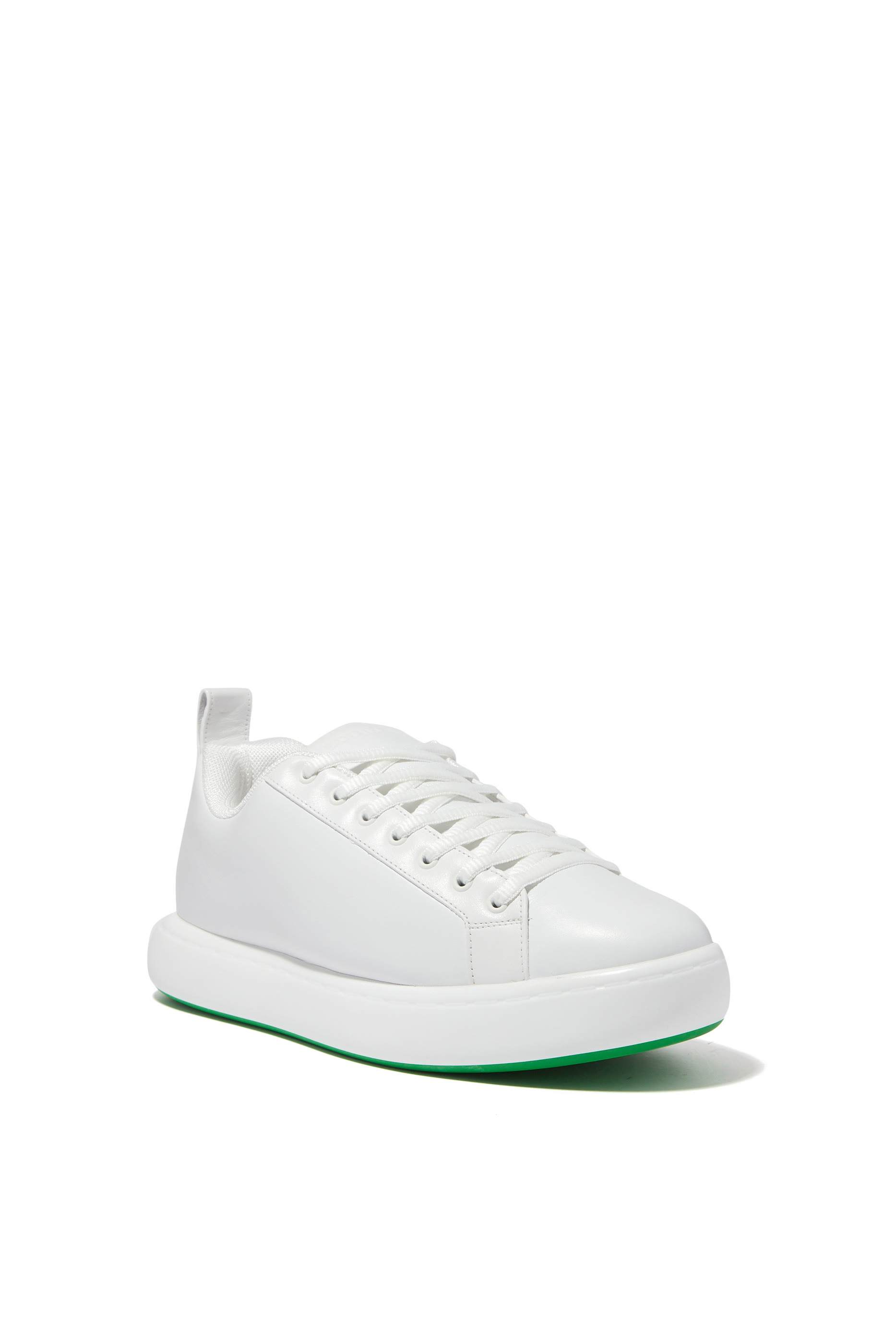 سنيكرز مبطن بتصميم وسادة 