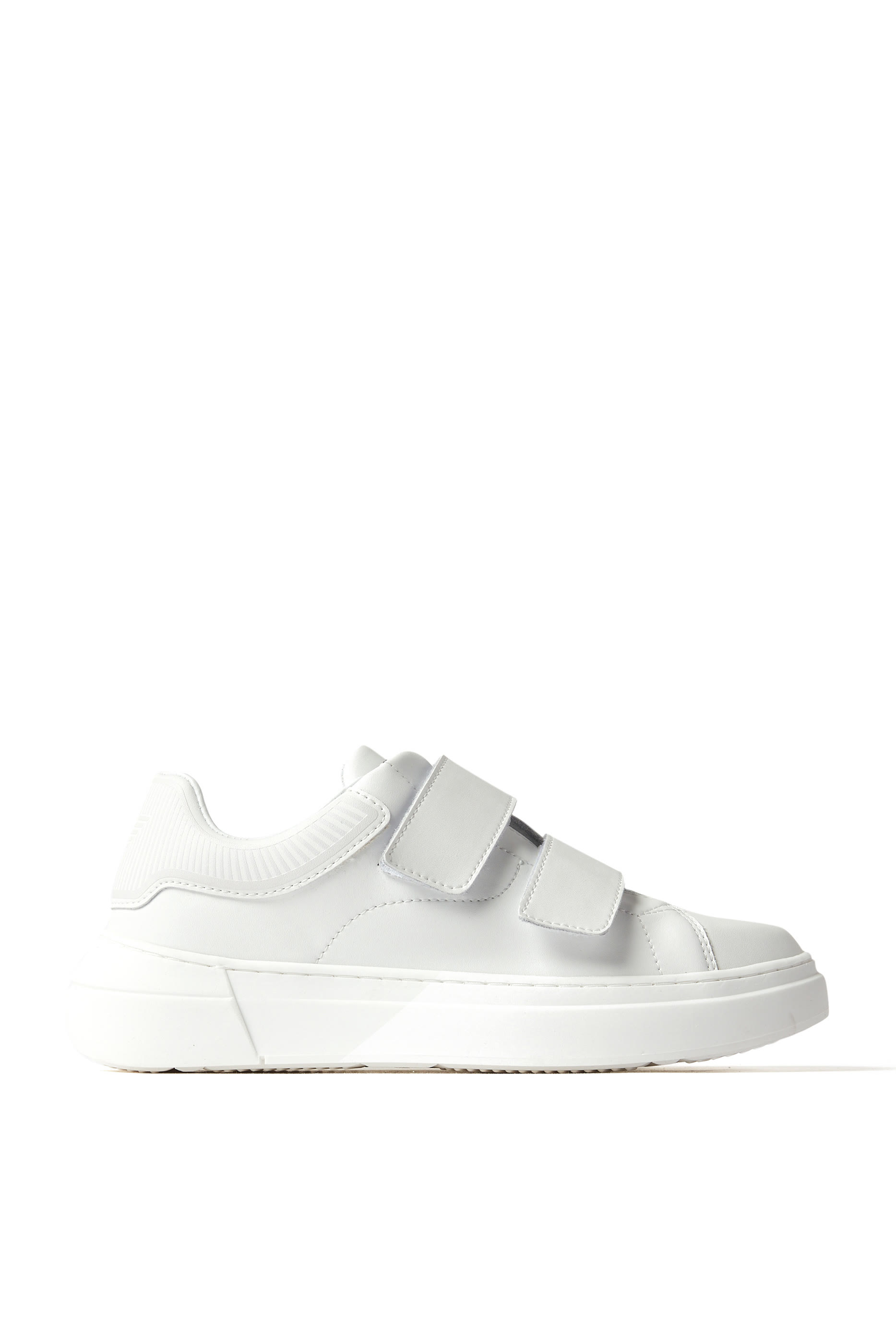 سنيكرز بشريط فيلكرو للأطفال