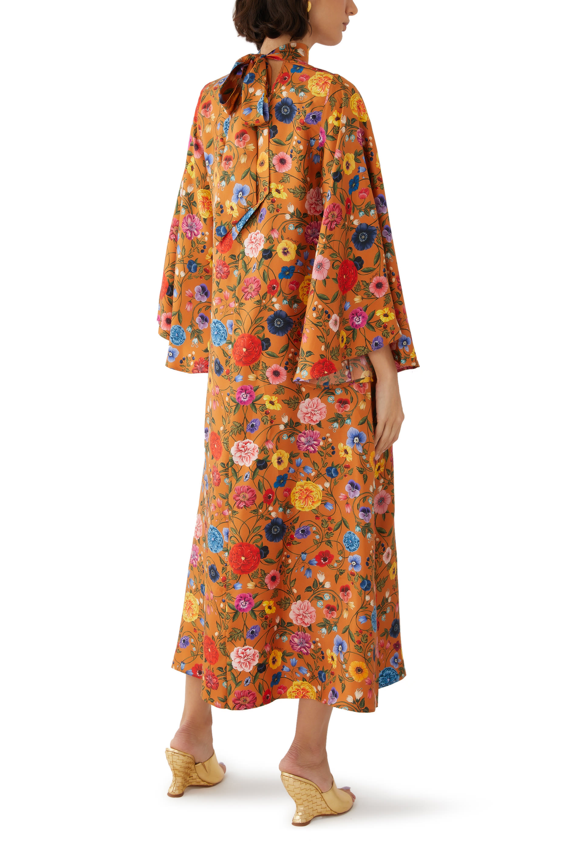 فستان ماغنيفيسو متوسط الطول