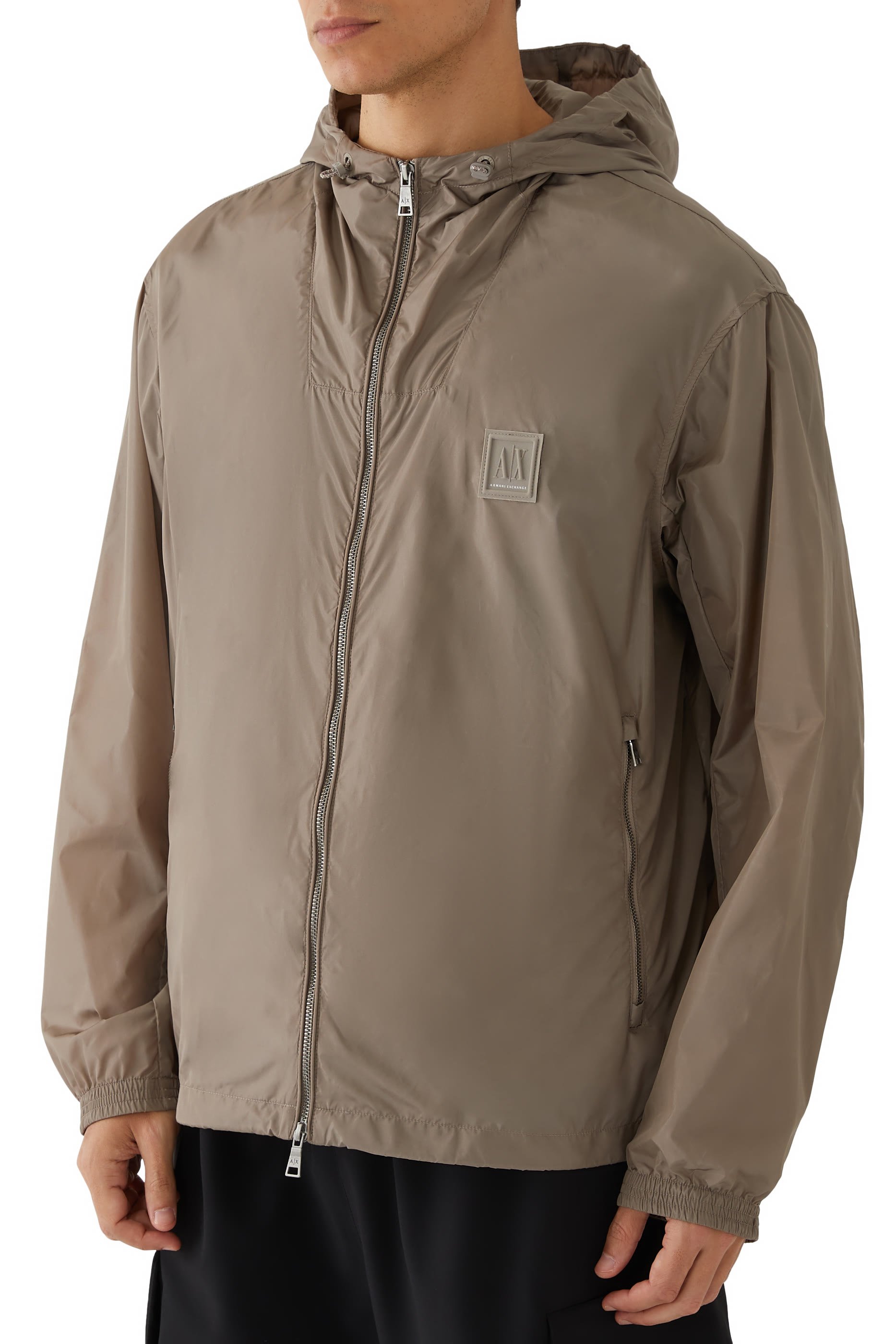 جاكيت بلوسون بغطاء للراس وشعار الماركة