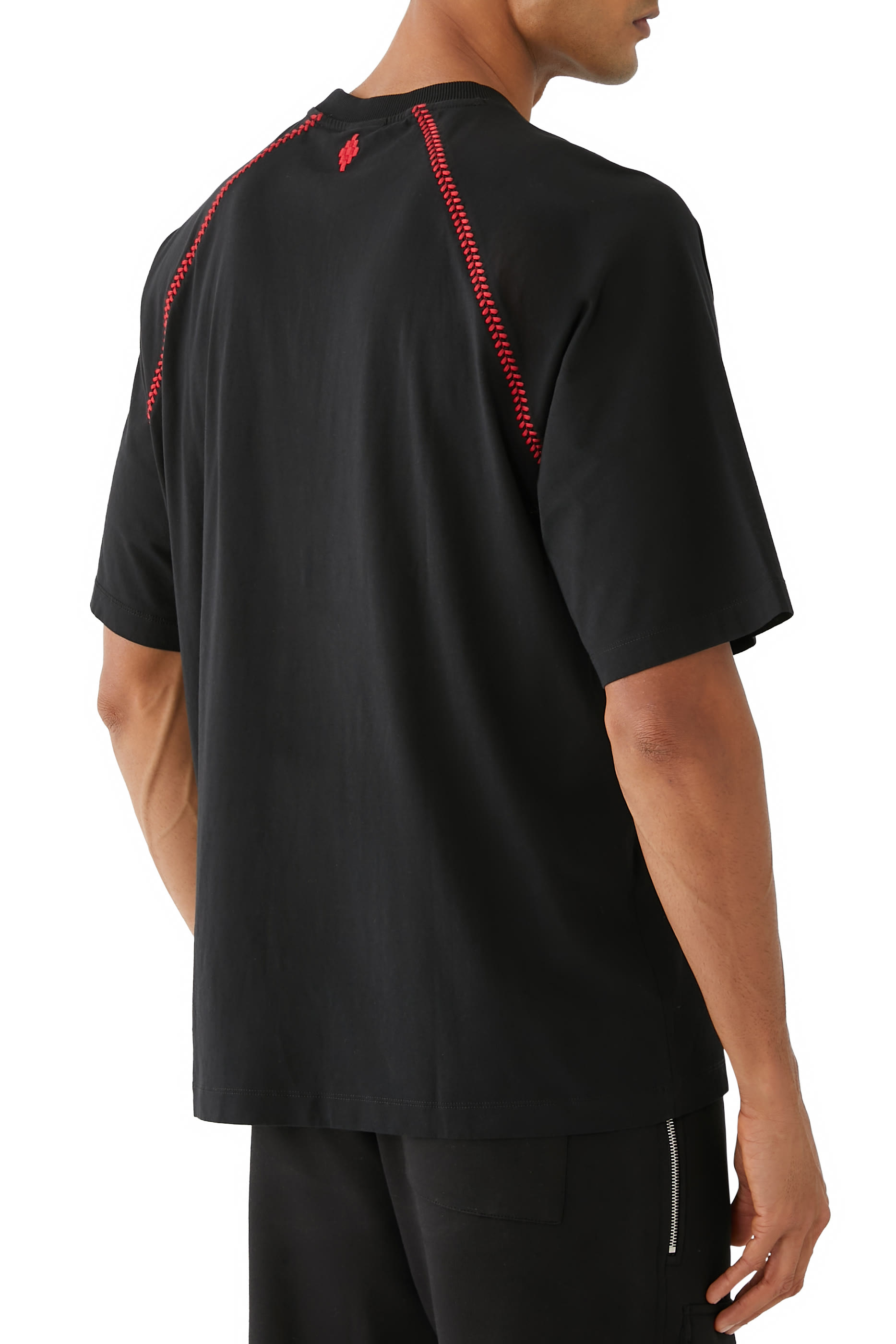 تيشيرت بشعار كونتي اوف ميلان