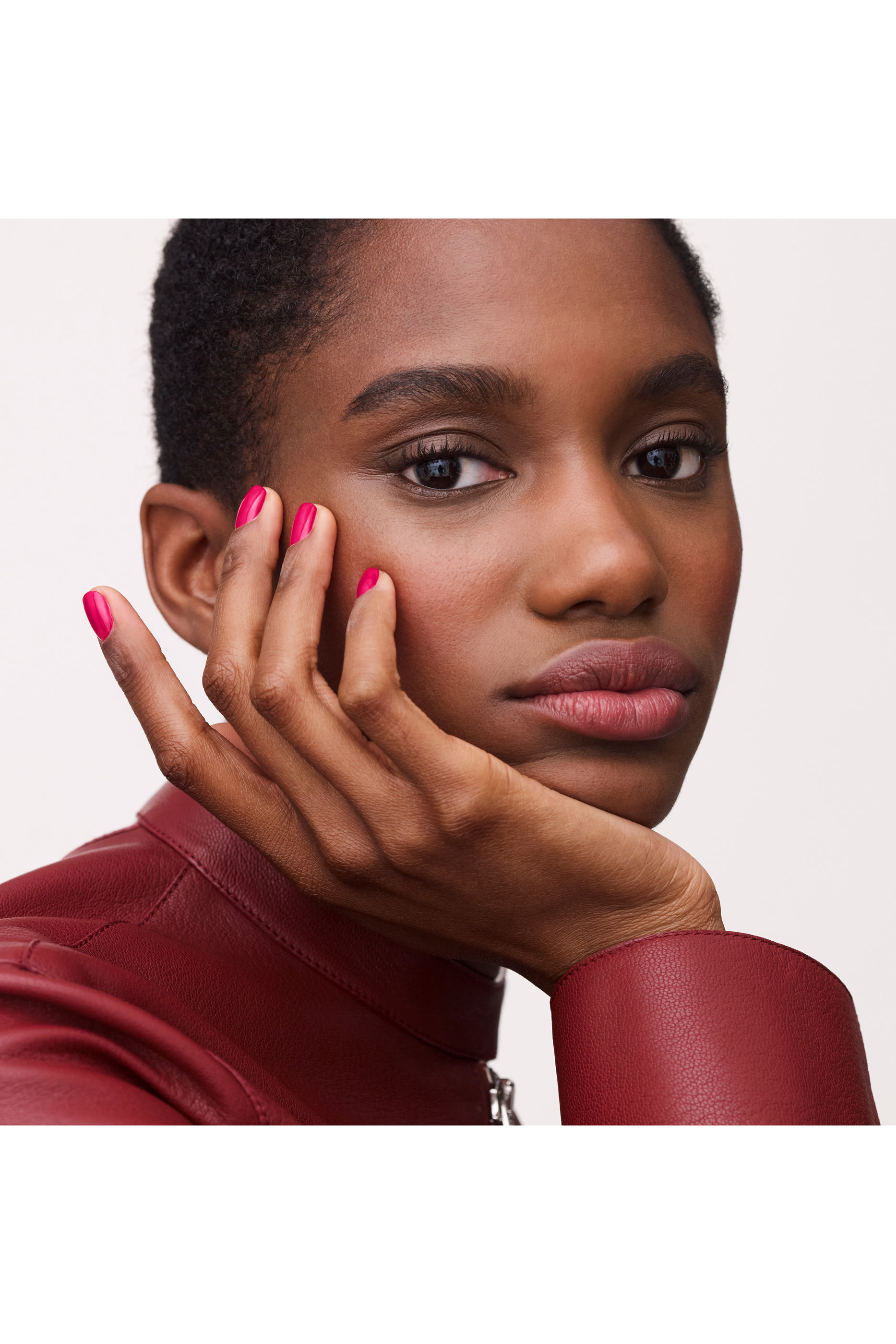 أيدي Herm&egrave;s, طلاء الأظافر,البنّي الرّمادي