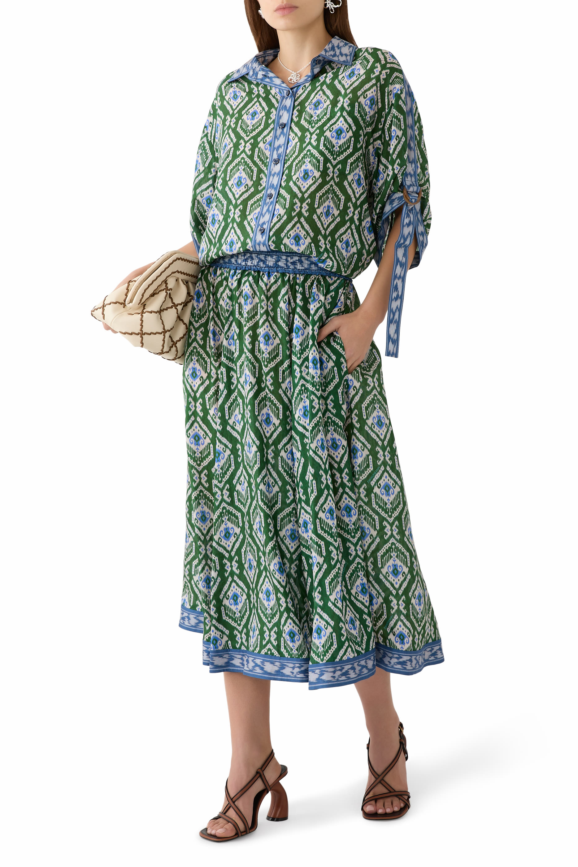 تنورة وايلي متوسطة الطول