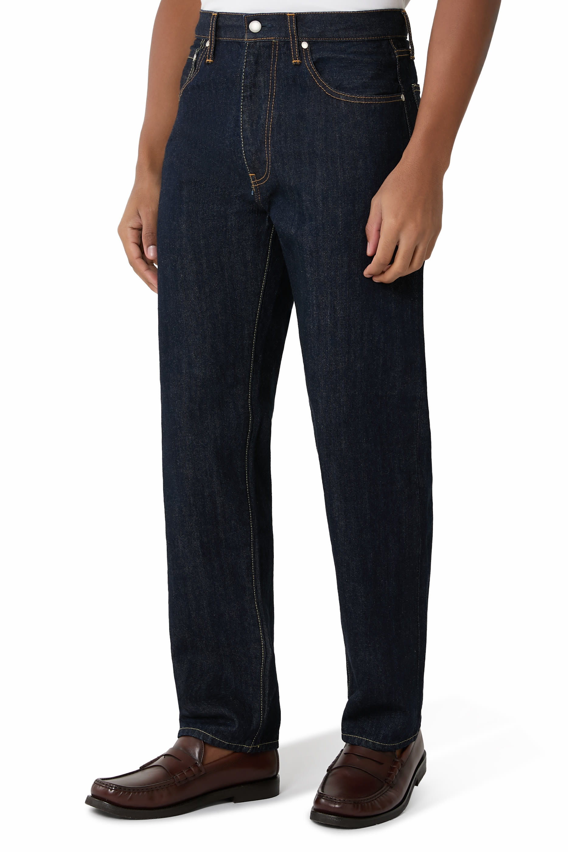 بنطال دنيم بشعار الماركة