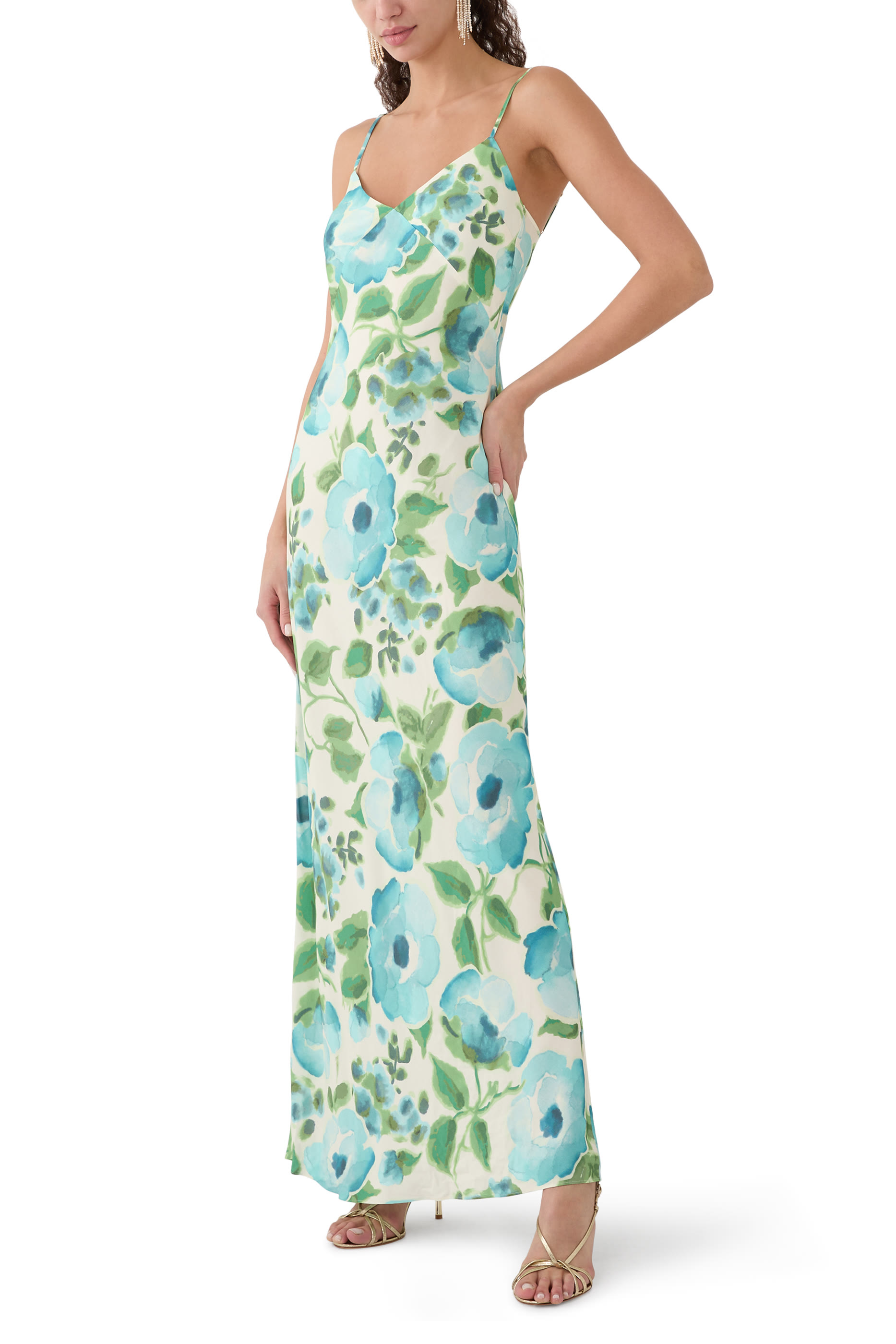 فستان طويل سهل الارتداء