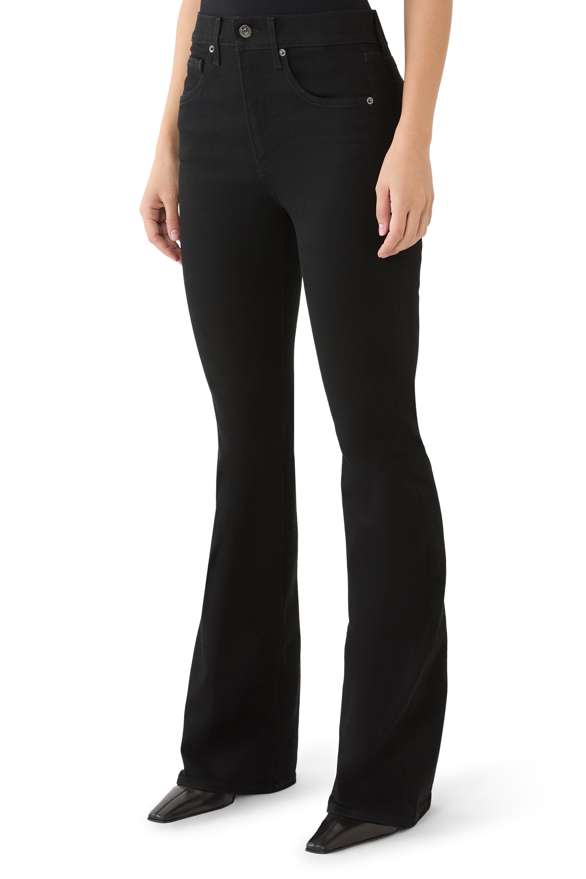 بنطال جينز بيفرلي بخصر مرتفع وقصة واسعة من الأسفل