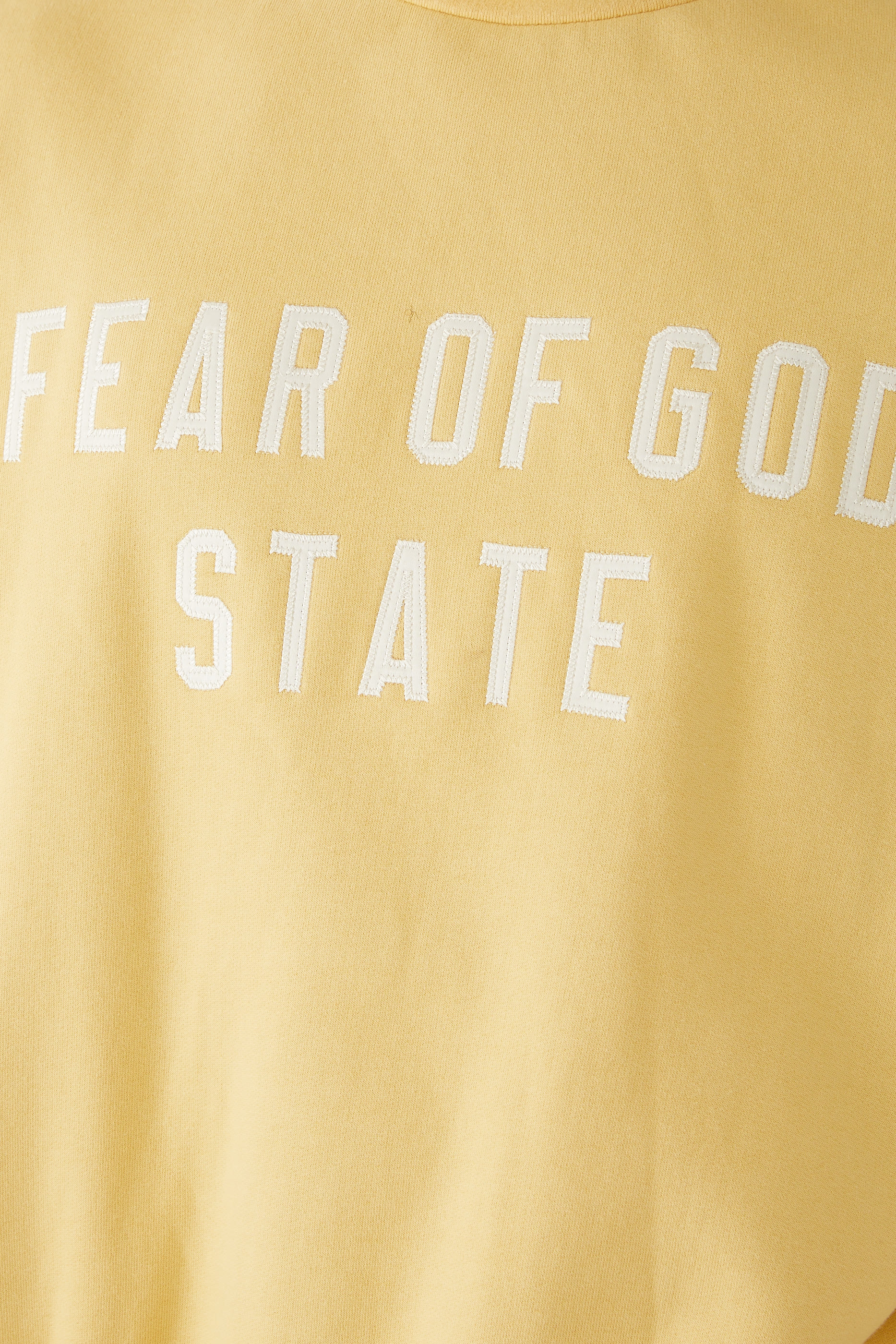 سويت شيرت بياقة ضيقة صوف ثقيل