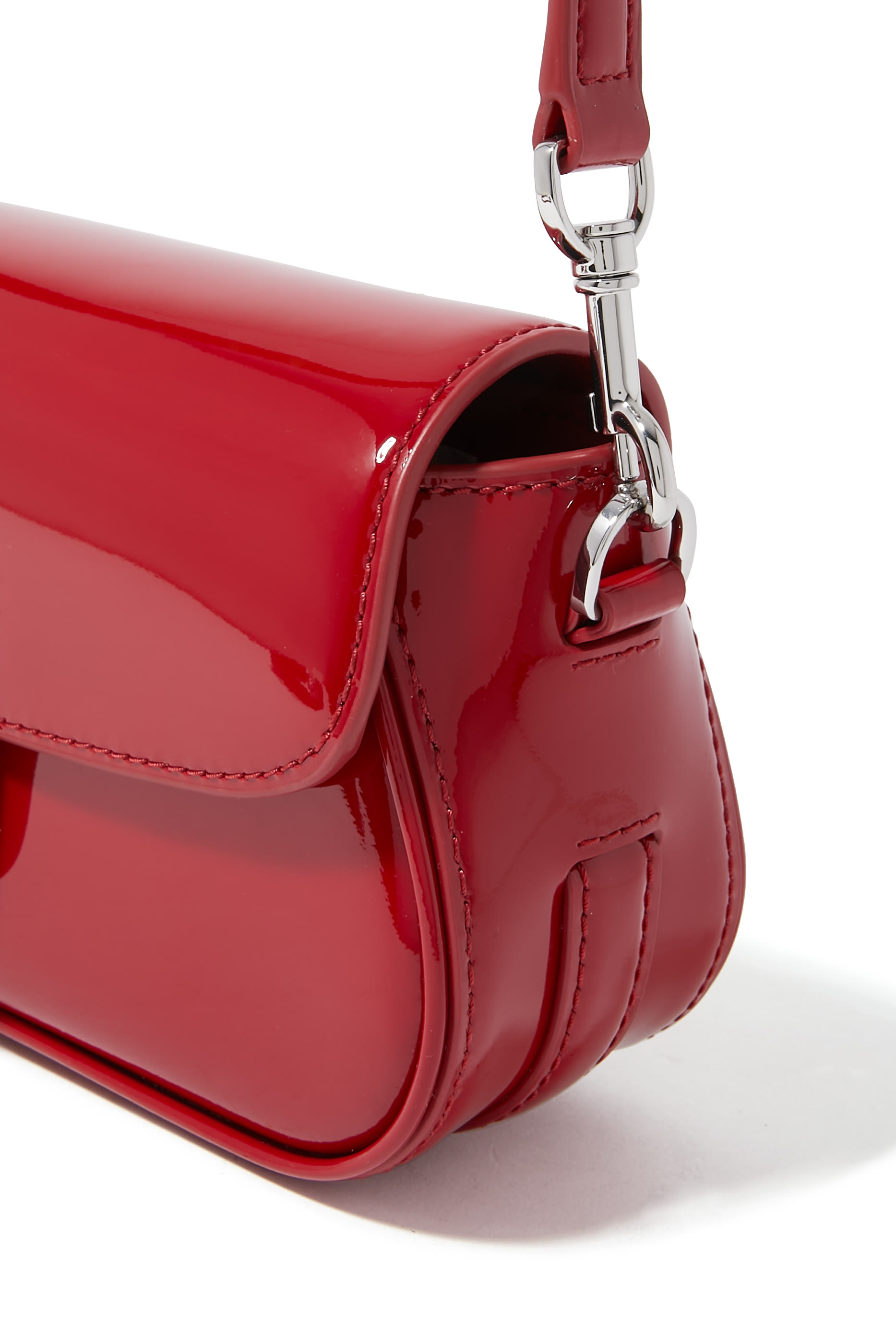 حقيبة كتف صغيرة