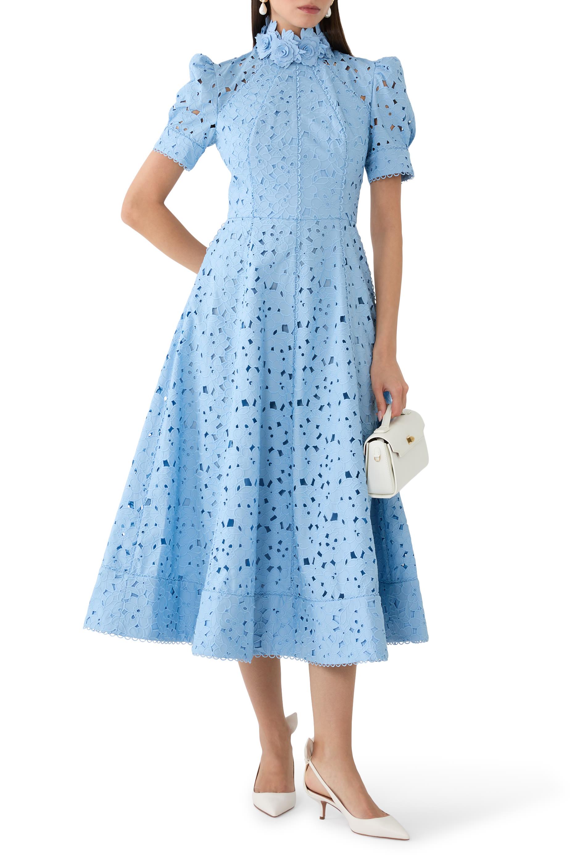 فستان كيتسو بأكمام قصيرة متوسط الطول