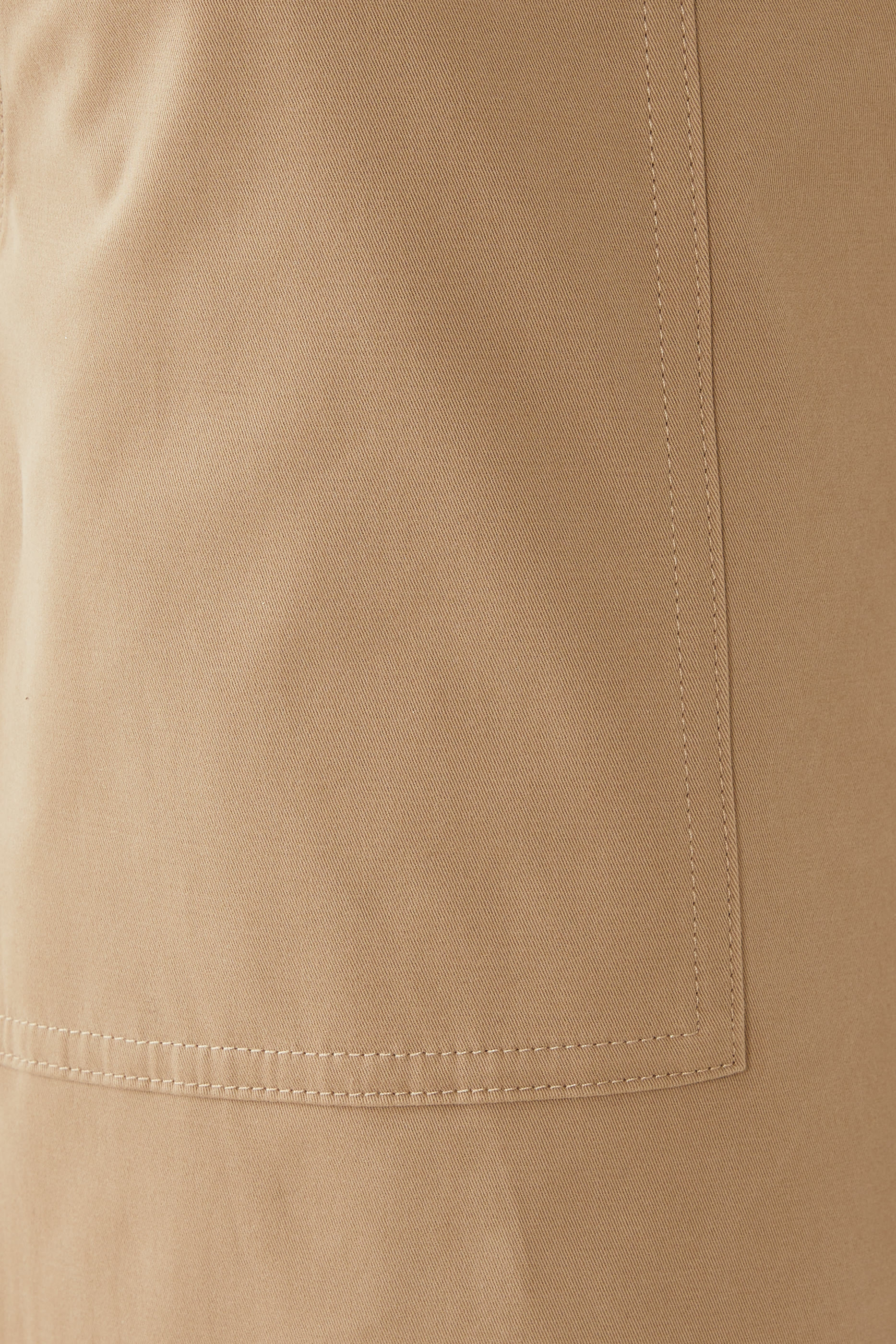 بنطال بقصة ساق واسعة