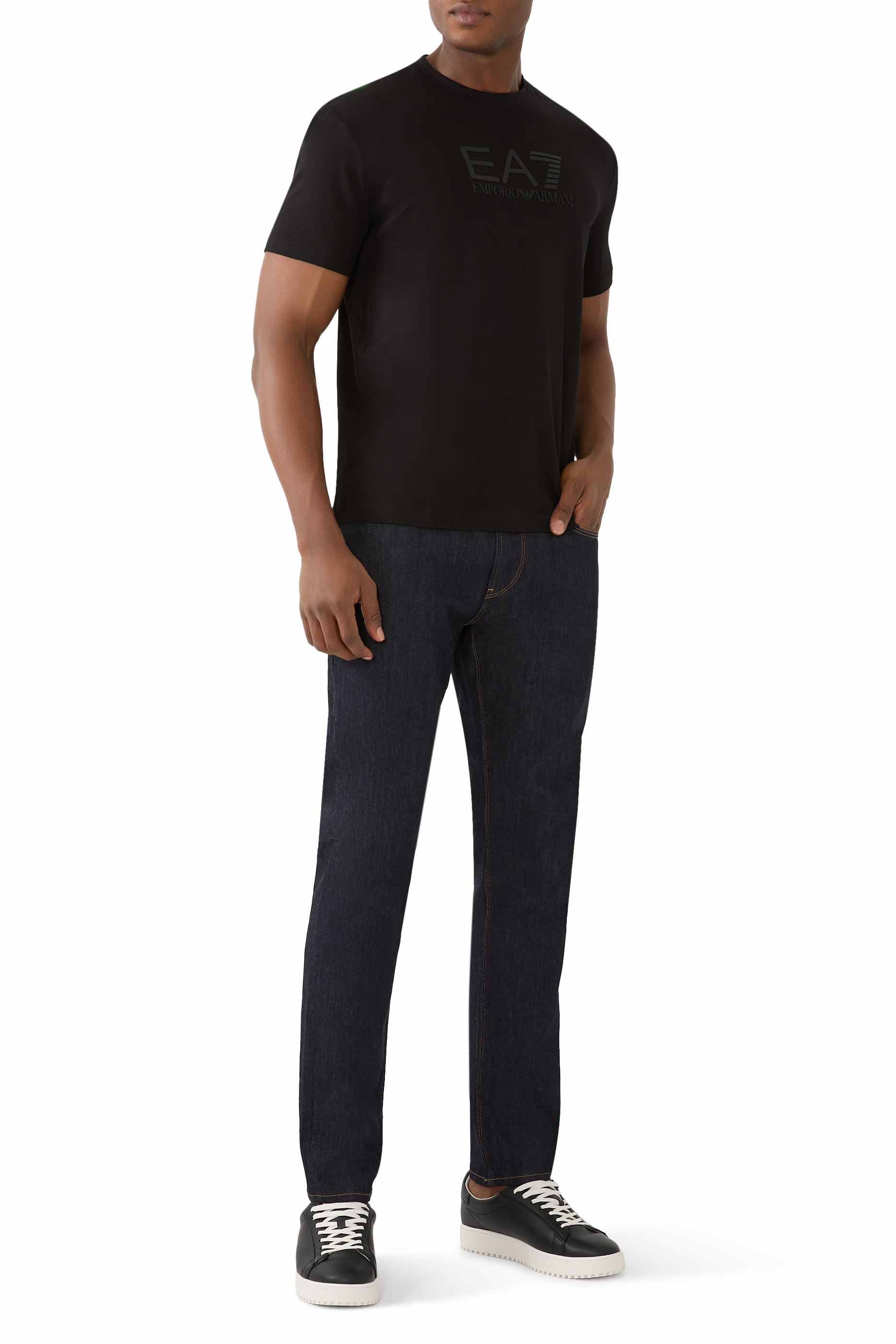 تيشيرت بشعار الماركة قطن