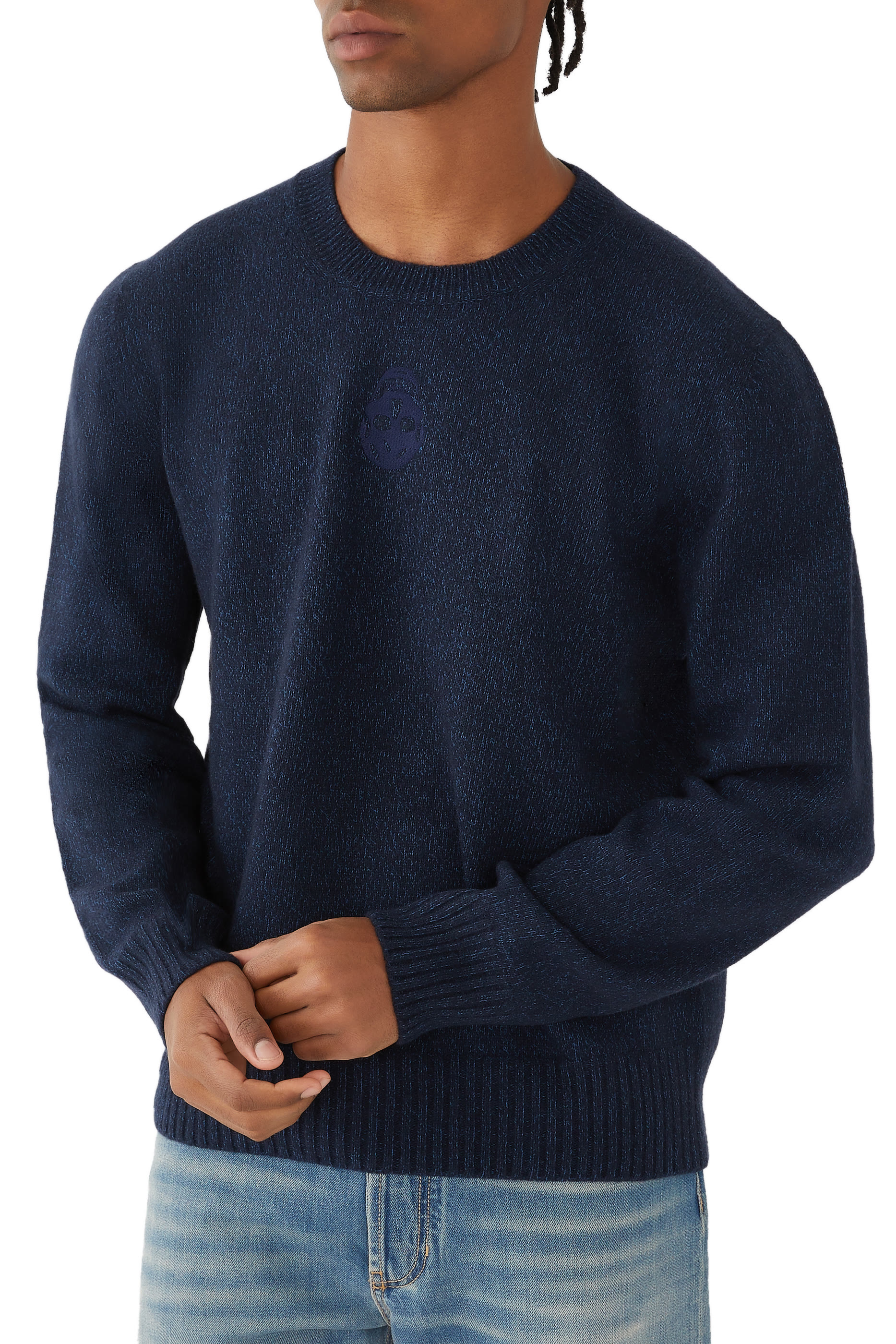 كنزة بطبعات جمجمة