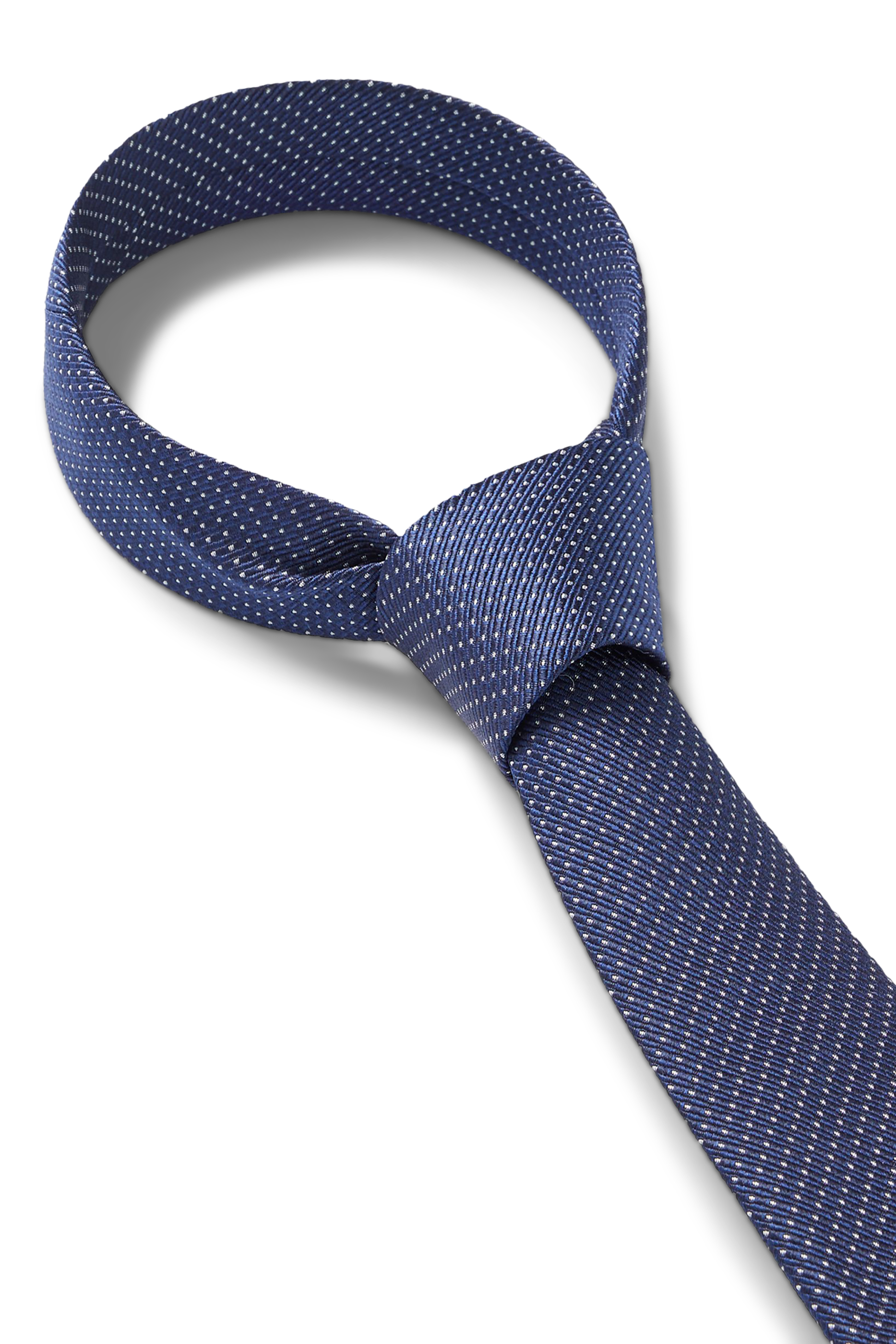 ربطة عنق بنقشة نقاط