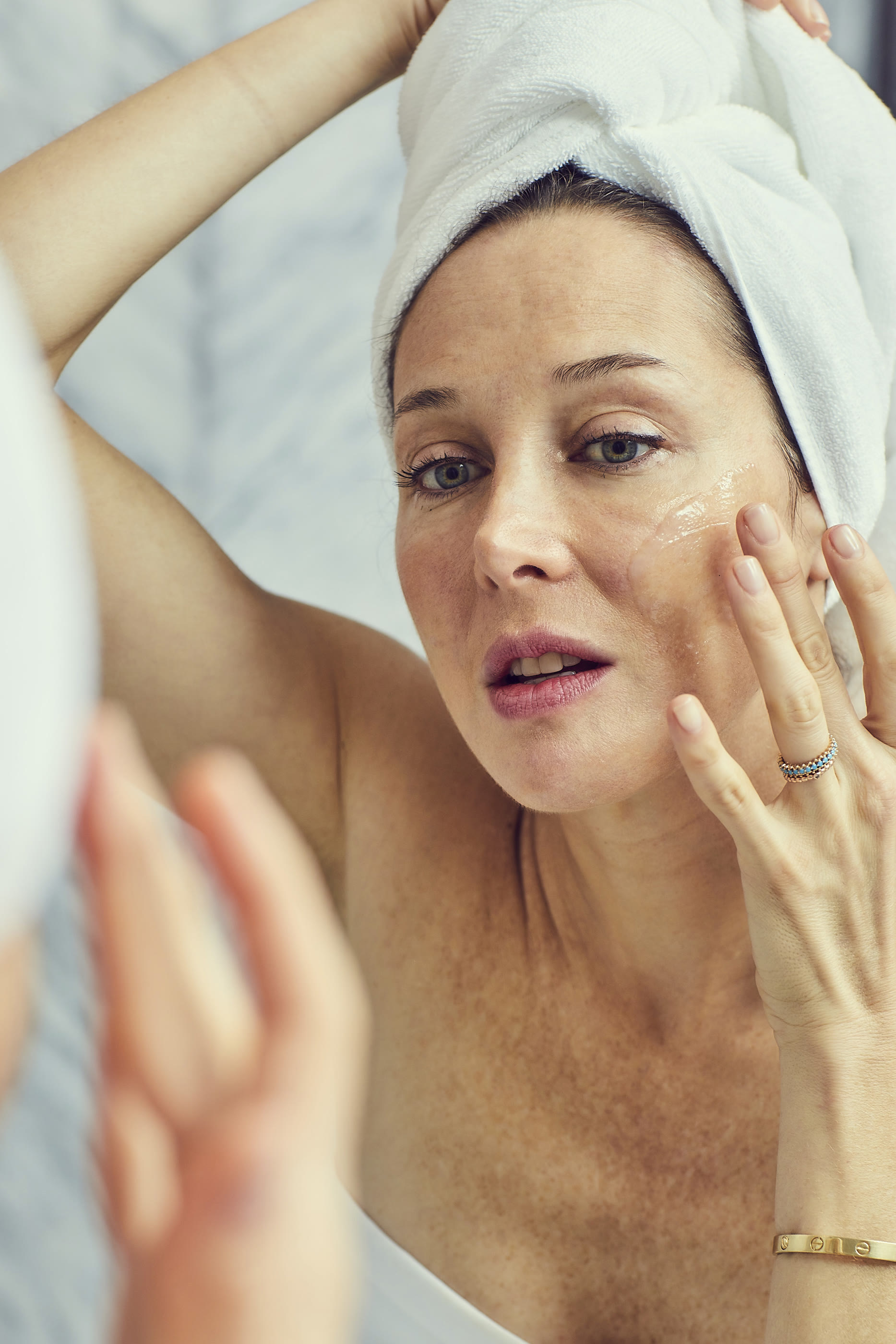 غسول منقي للبشرة