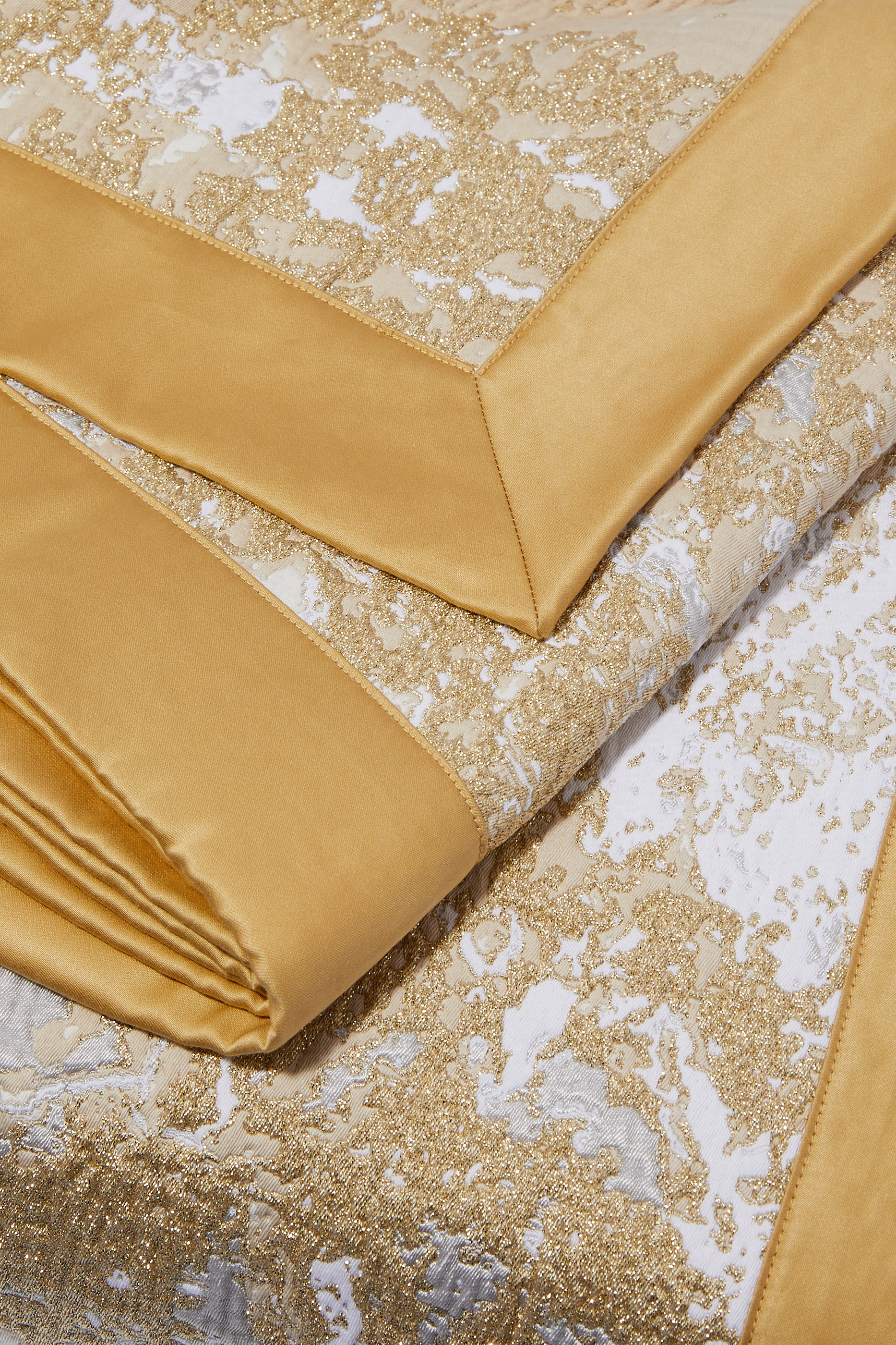 غطاء سرير والتز