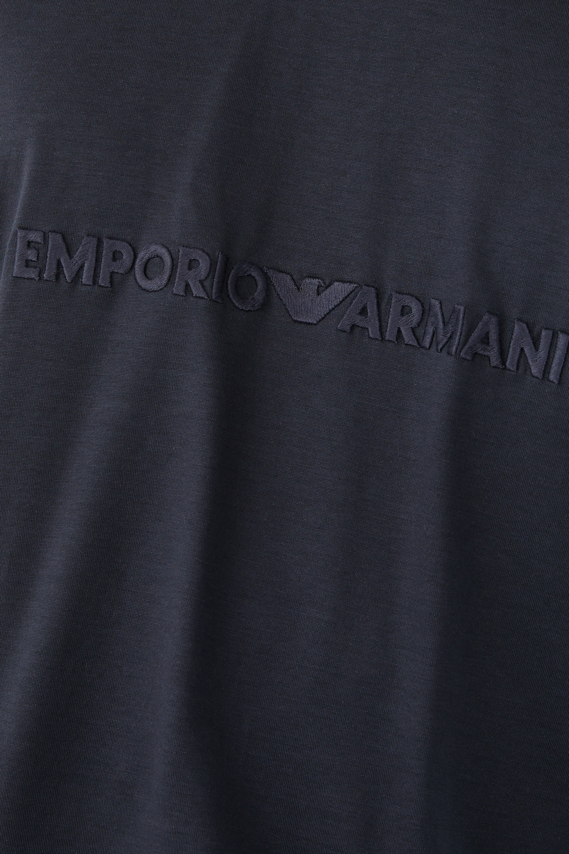 تيشيرت بشعار الماركة بحجم كبير تانسل